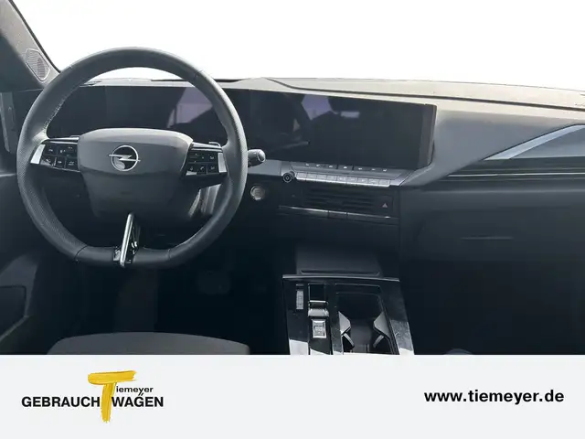 Opel Astra view 12