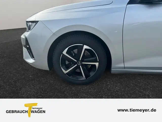 Opel Astra view 9
