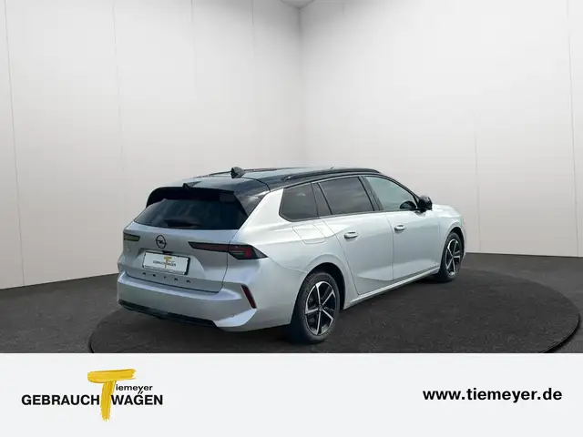 Opel Astra view 5
