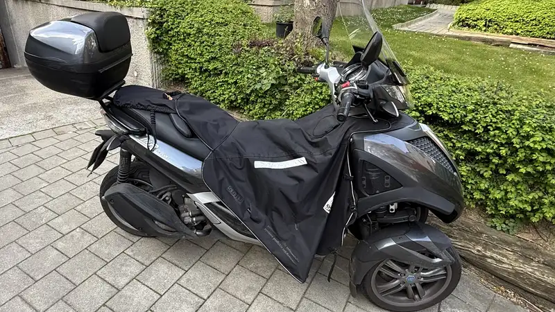 Piaggio MP3 300 - foto 3