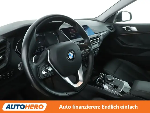 BMW 2 Series view 11
