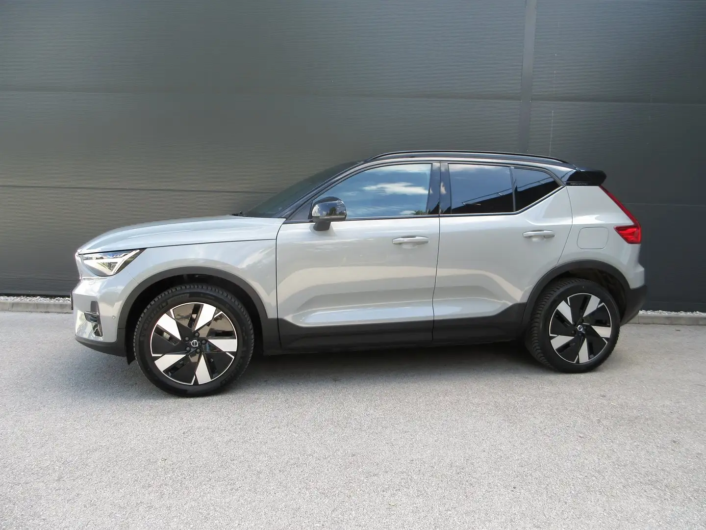 Volvo XC40 Recharge Pure Electric 82kWh Rechar Gris - 2