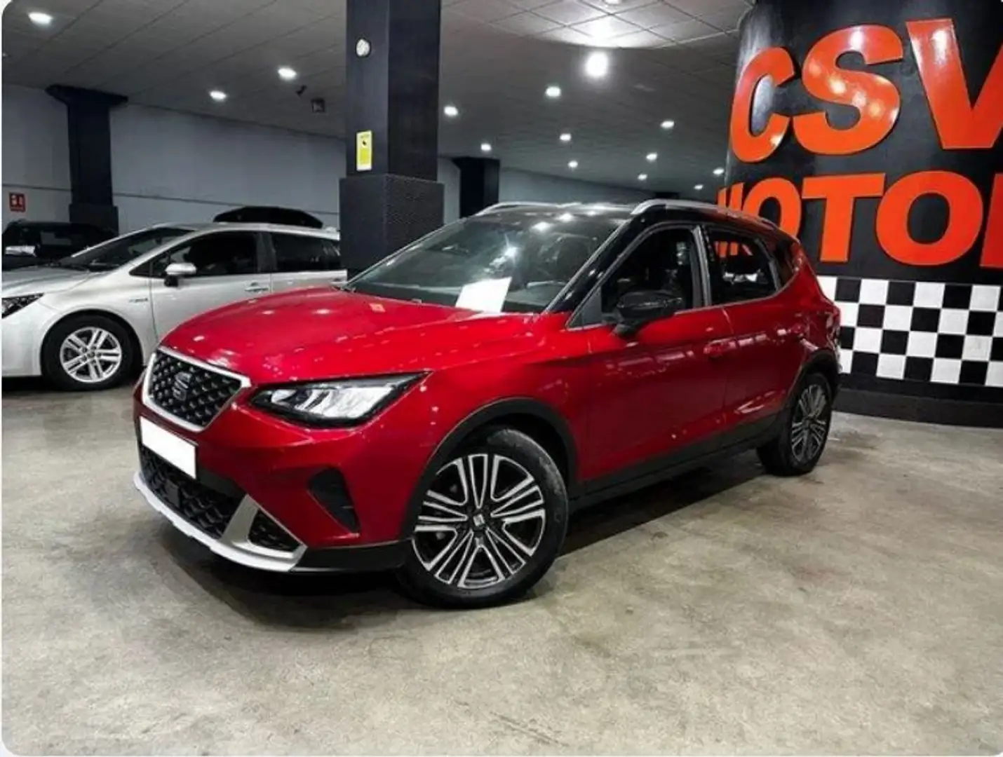 SEAT Arona 1.0 TSI S&S Xperience 110 Rojo - 2
