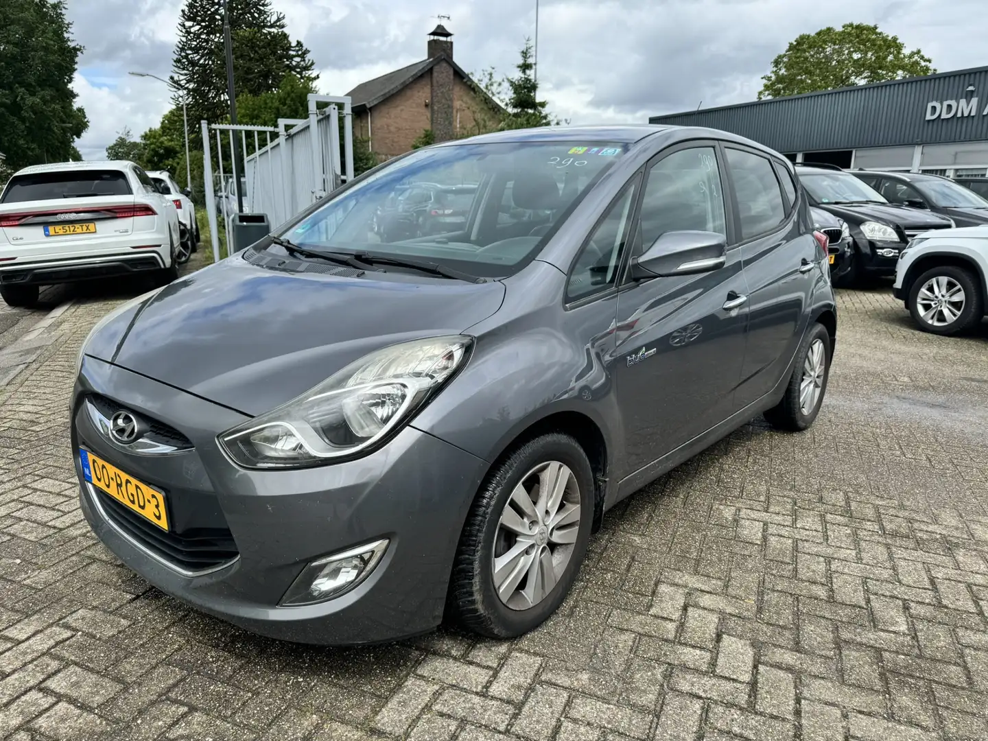 Hyundai iX20 1.4 5DRS CRDi i-Vision Airco/Cruise/Lmv/Privacy/Tr Grijs - 2