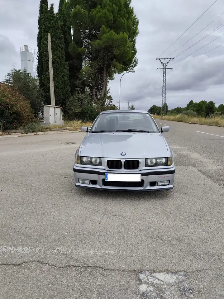 BMW 318iS, foto 5