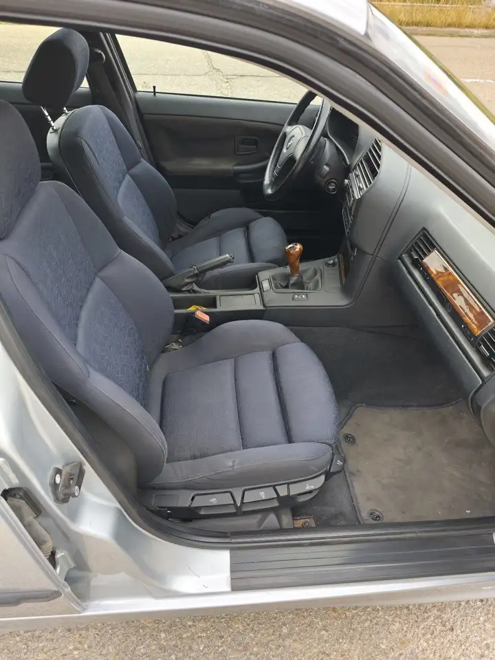 BMW 318iS, foto 9