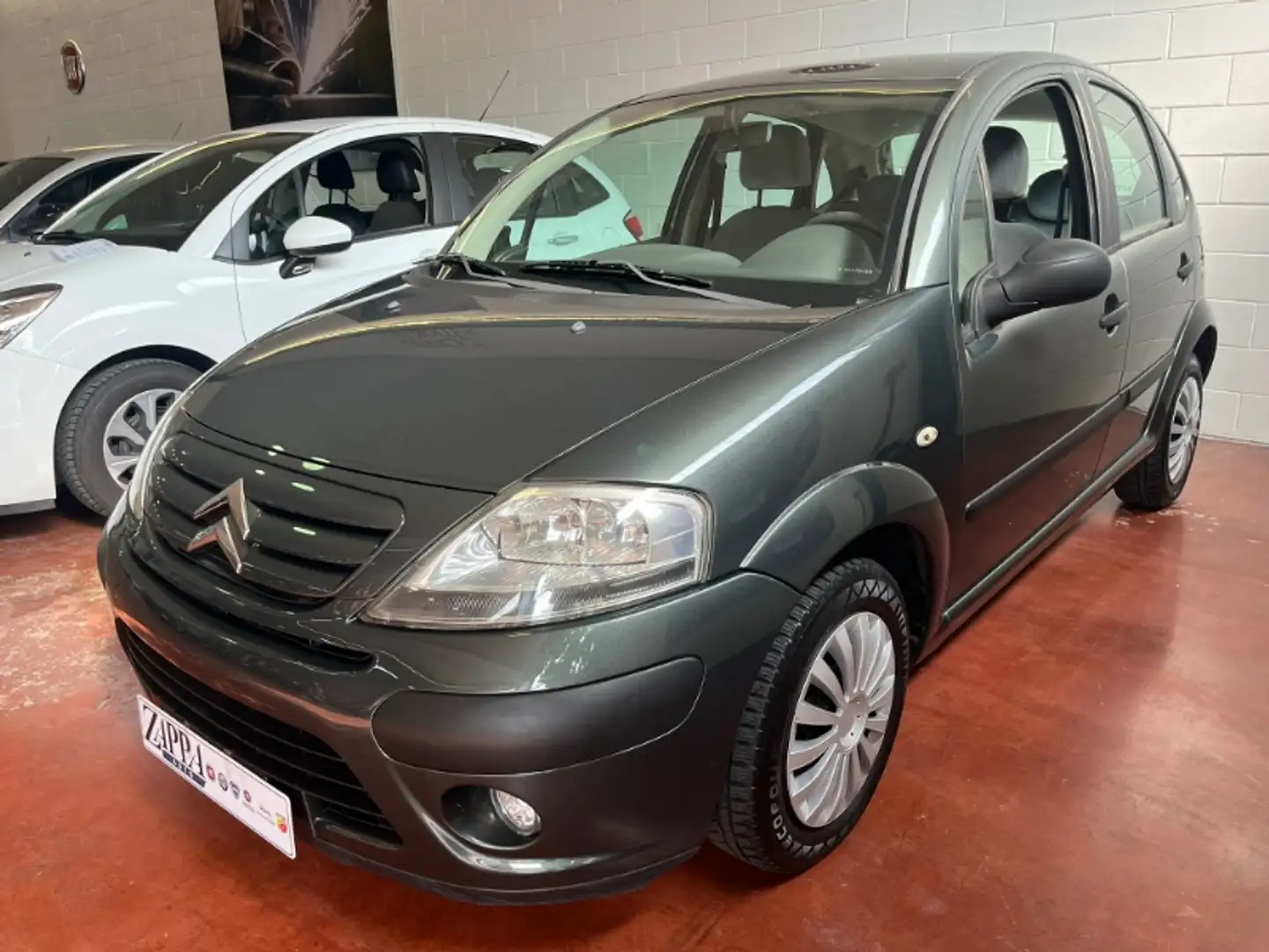 Citroen C3 1.1 airdream Exclusive Style Grau - 1