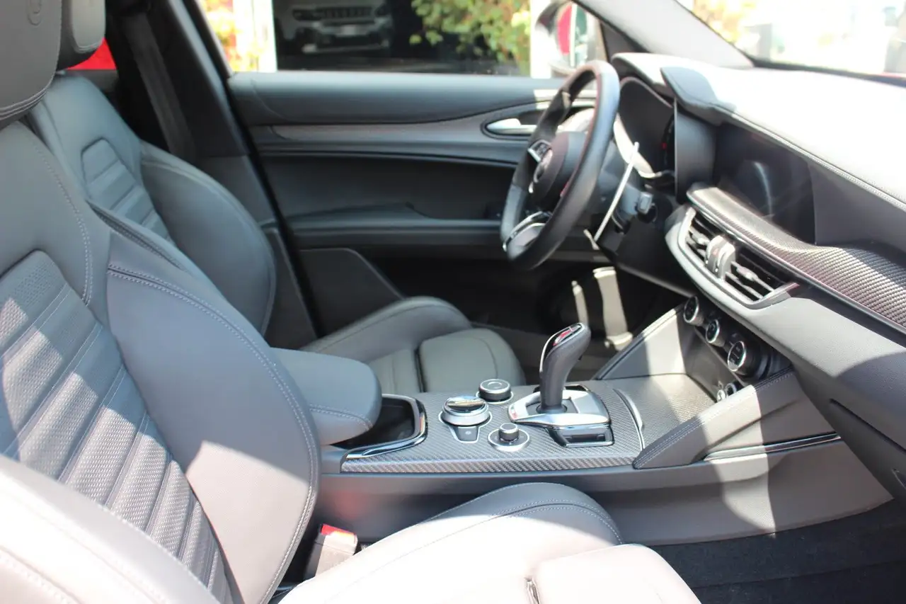 Alfa Romeo Stelvio 2024