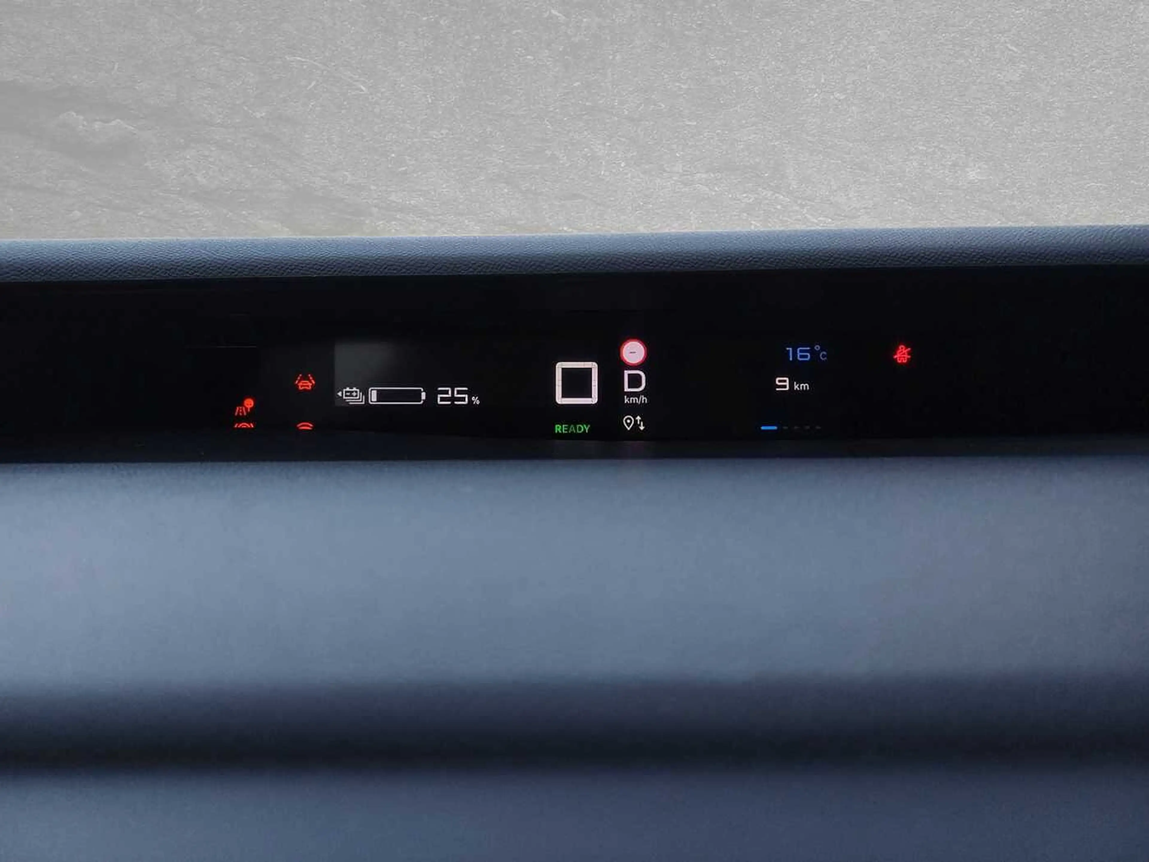 Citroen E-C3 113 Standard-Range PLUS — photo 13