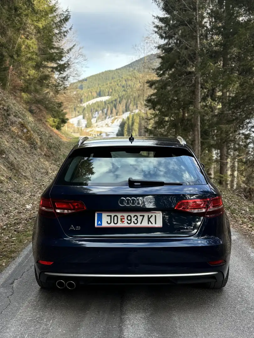 Audi A3 Sportback 2.0 TDI Blau - 2