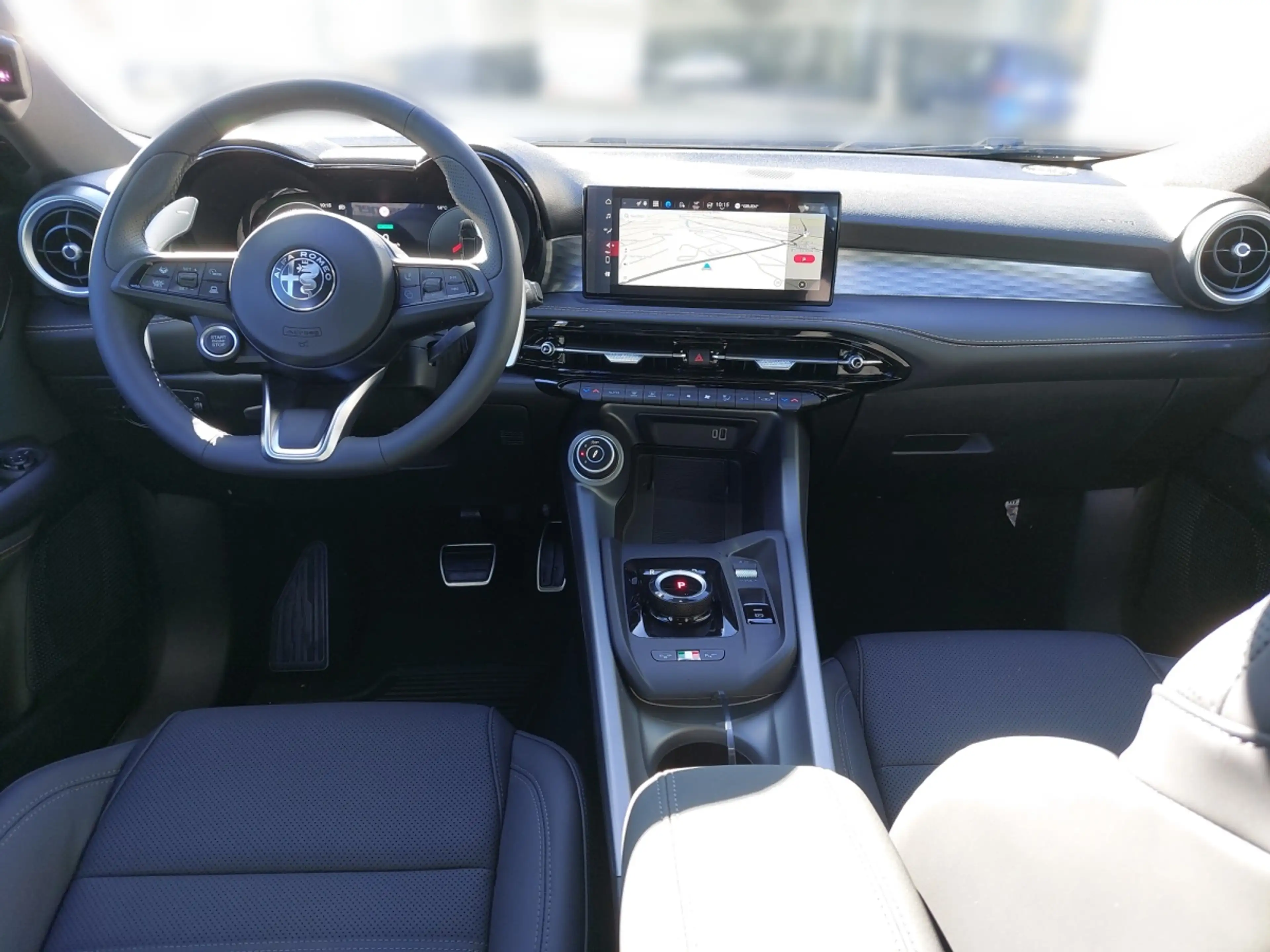 Alfa Romeo Tonale Veloce Ibrida 175 PS — photo 4