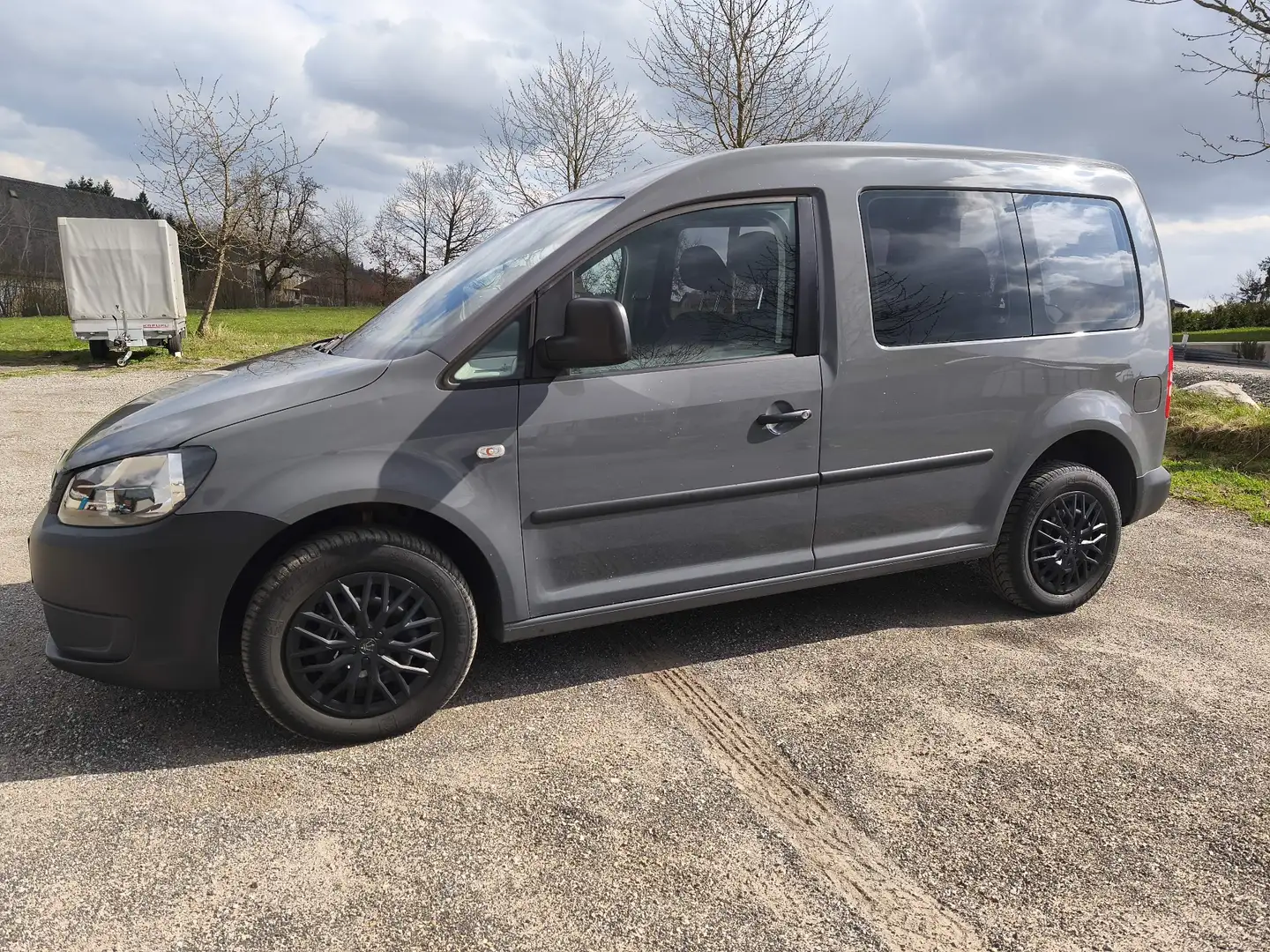 Volkswagen Caddy Startline BMT Grau - 1