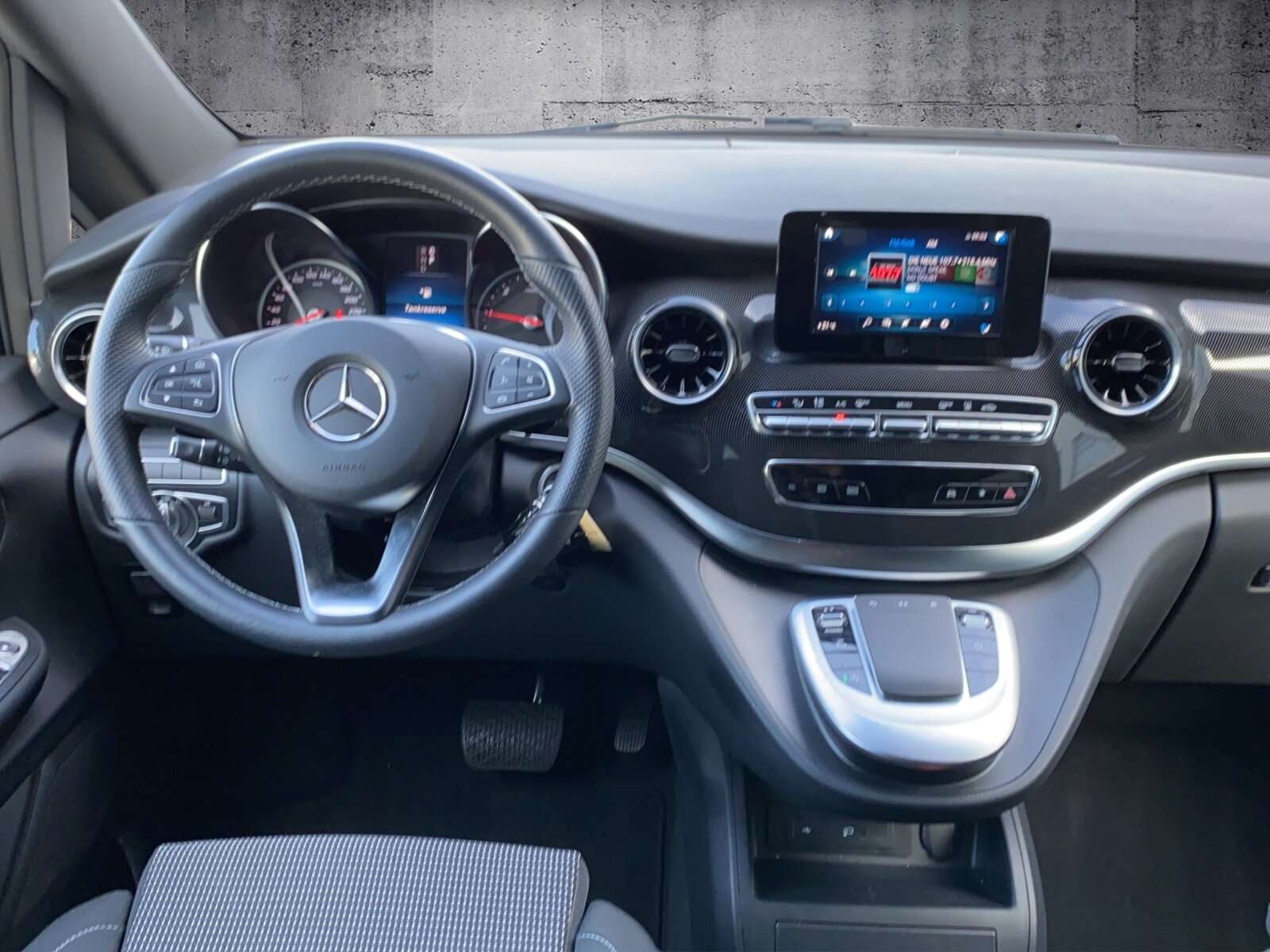 Mercedes-Benz V 250