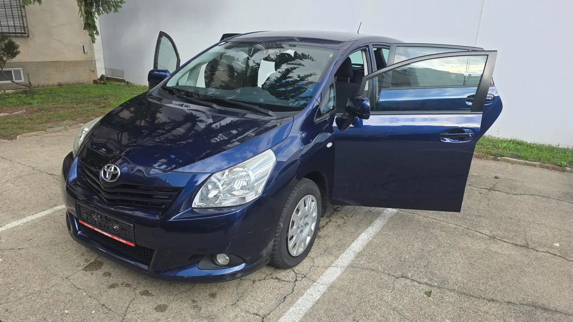 Toyota Verso Verso 1,6 Valvematic High High Blau - 2