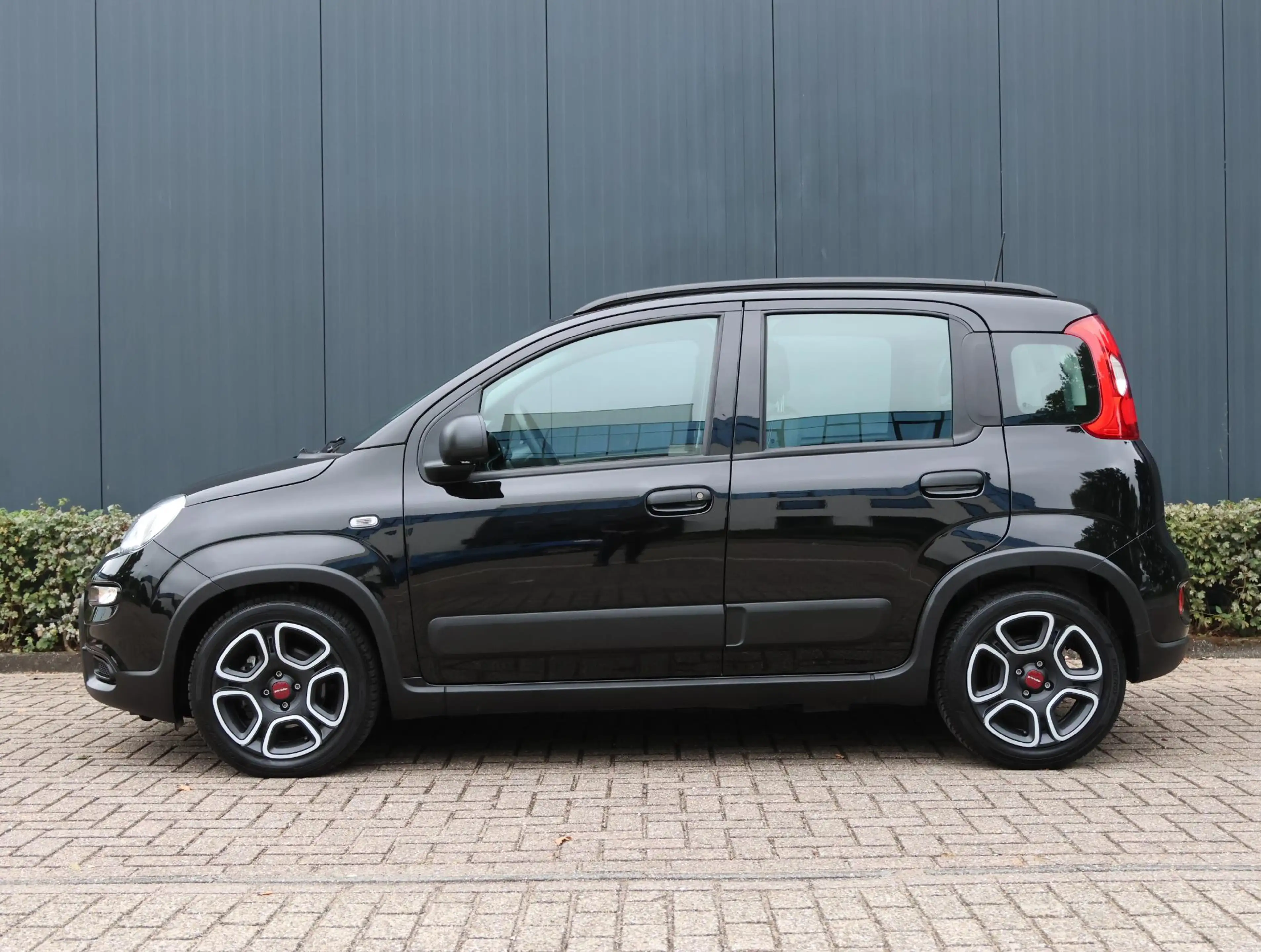 Fiat Panda 1.0 Hybrid City Life | Airco | 5 persoons | Blueto — photo 3