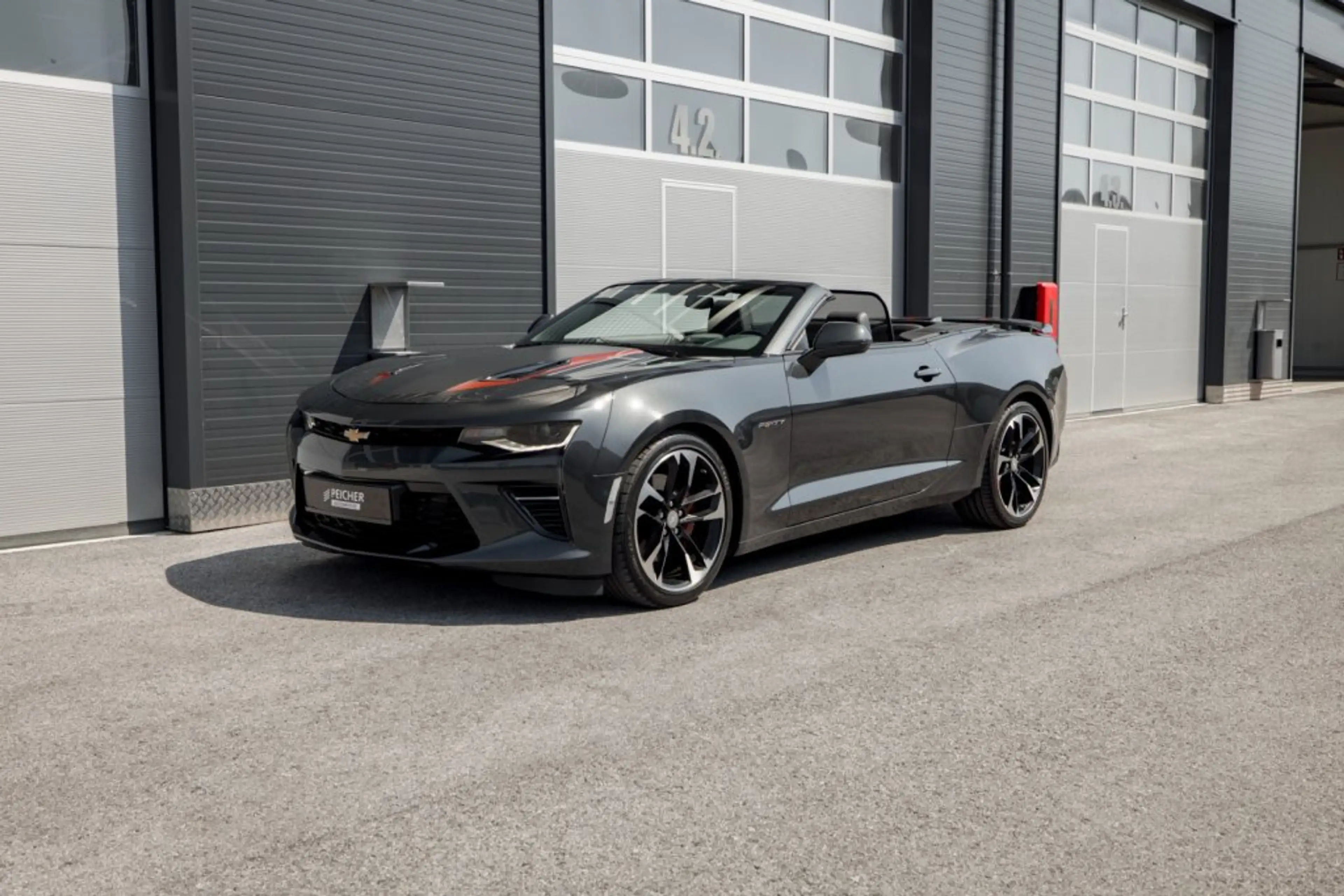 Chevrolet Camaro 2SS Convertible 6,2 L V8 AT RWD — photo 3