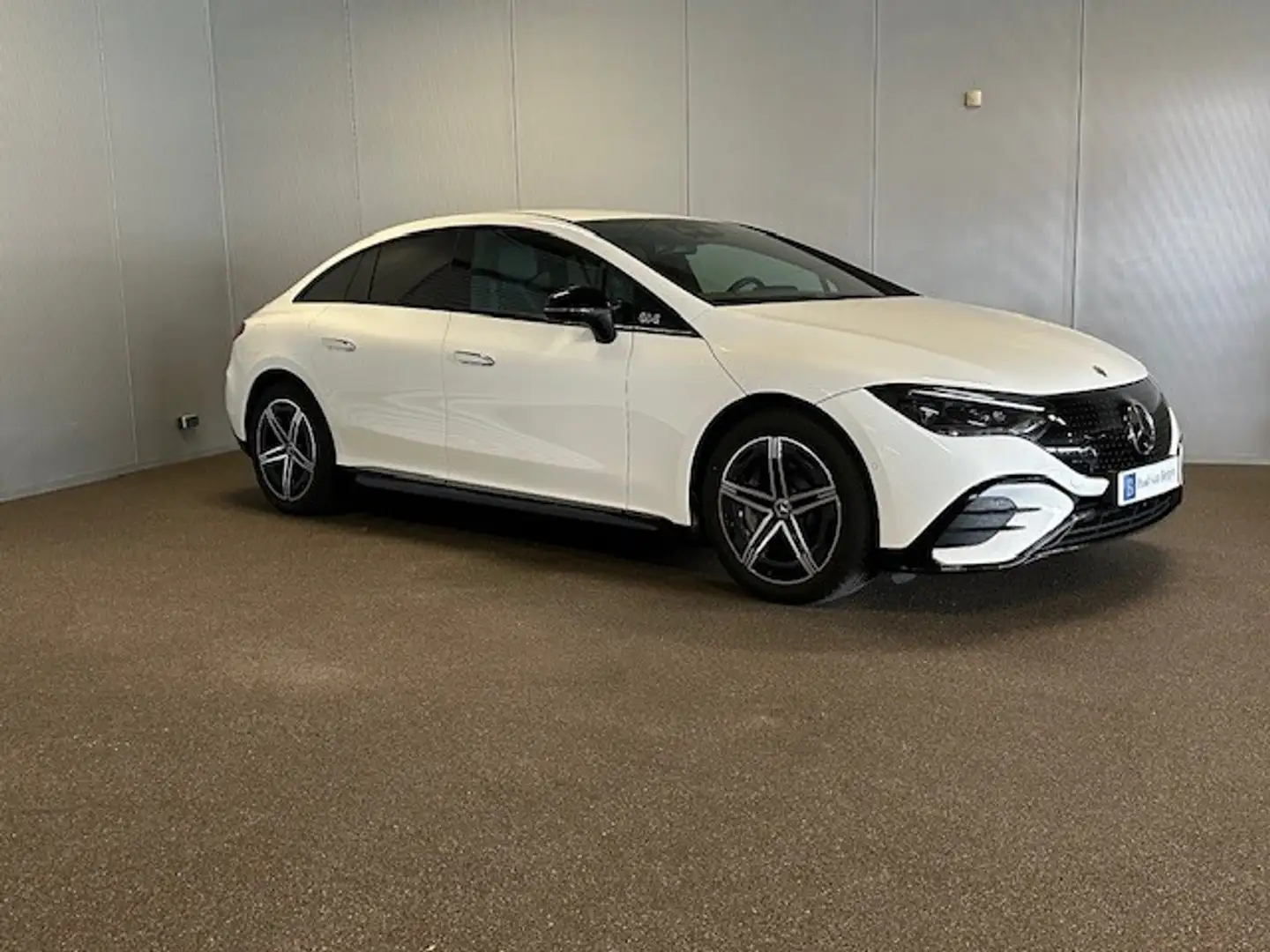 Mercedes-Benz EQE 300 AMG STYLING-5 JAAR GARANTIE-MEMORY-KEYLESS-MEMORY- Wit - 1