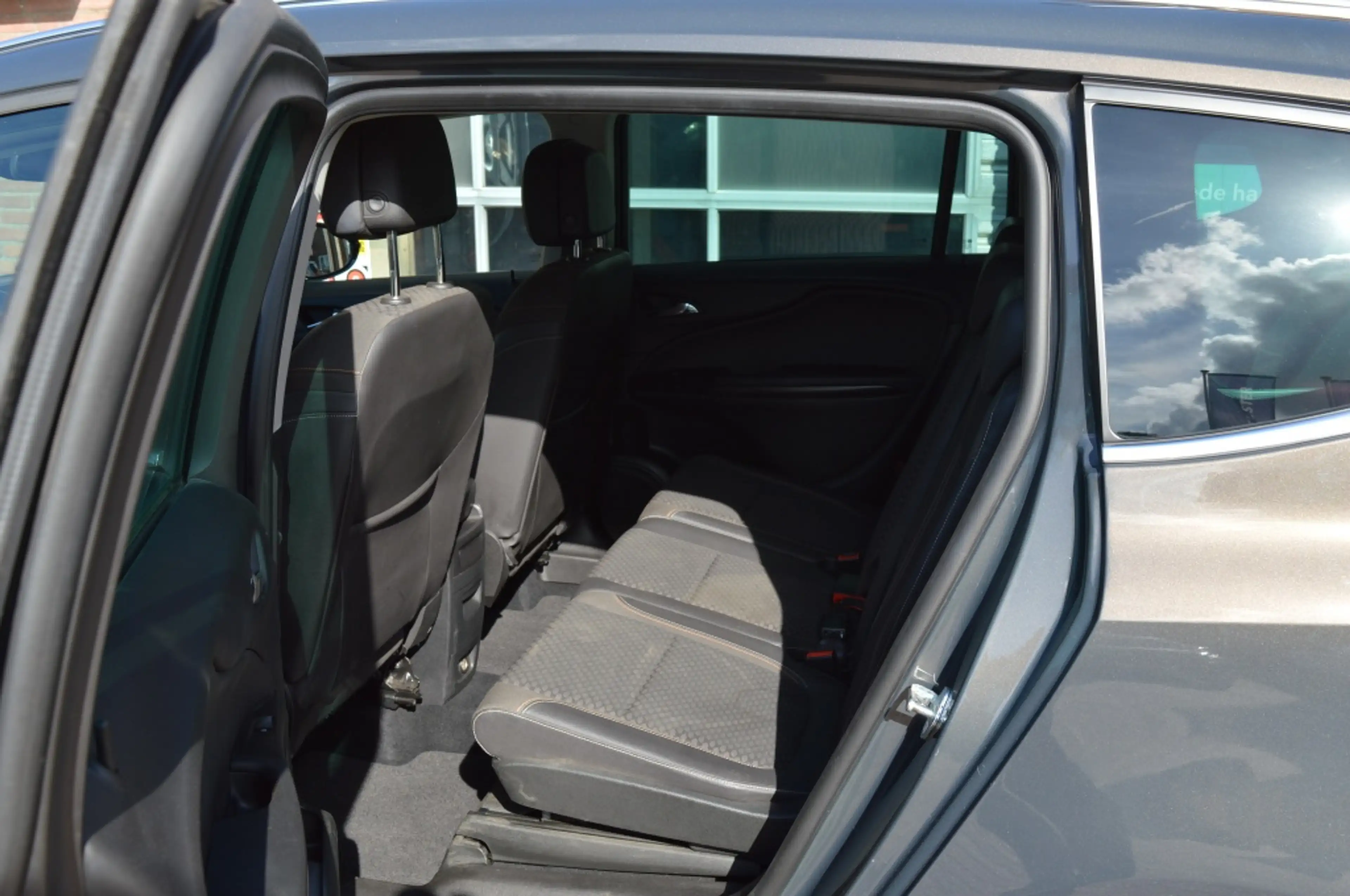 Opel Zafira Tourer 1.4 Innov. 7p. — photo 21