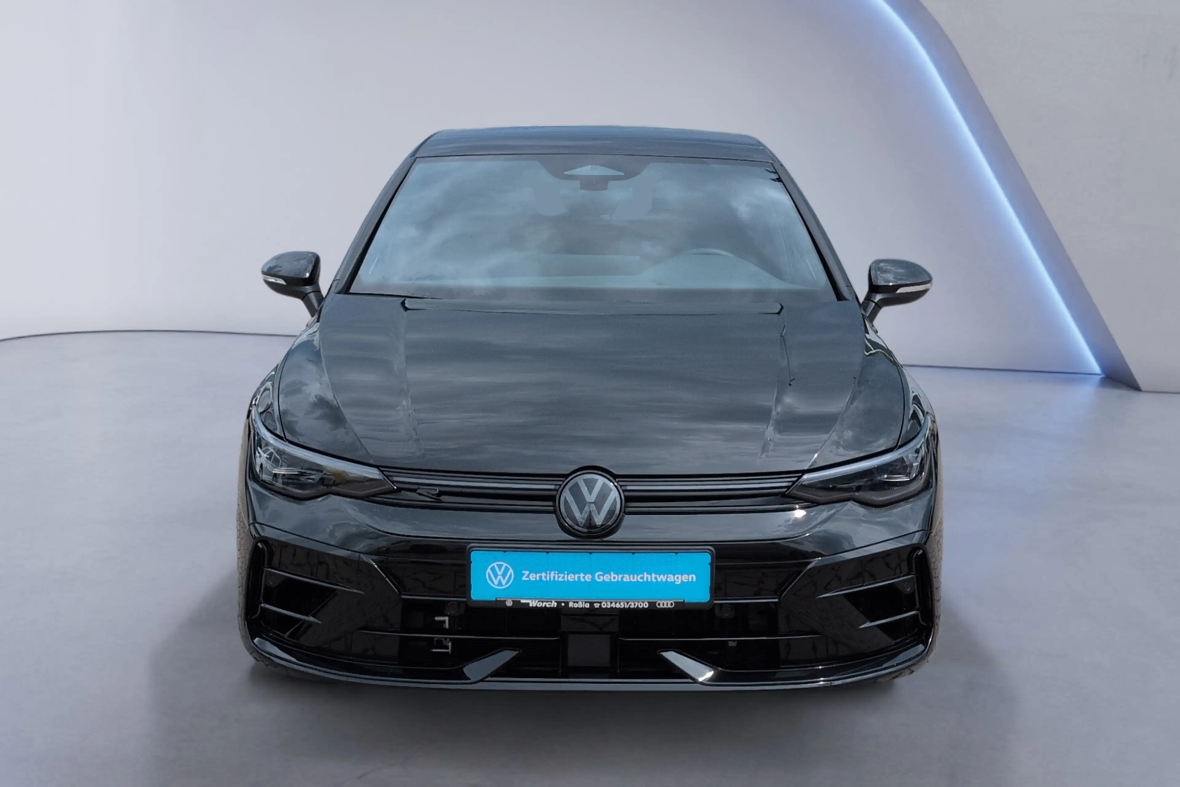 Volkswagen Golf R BLACK EDITION AKRA+PANO+DCC+H&K+MATRIX+ — photo 9