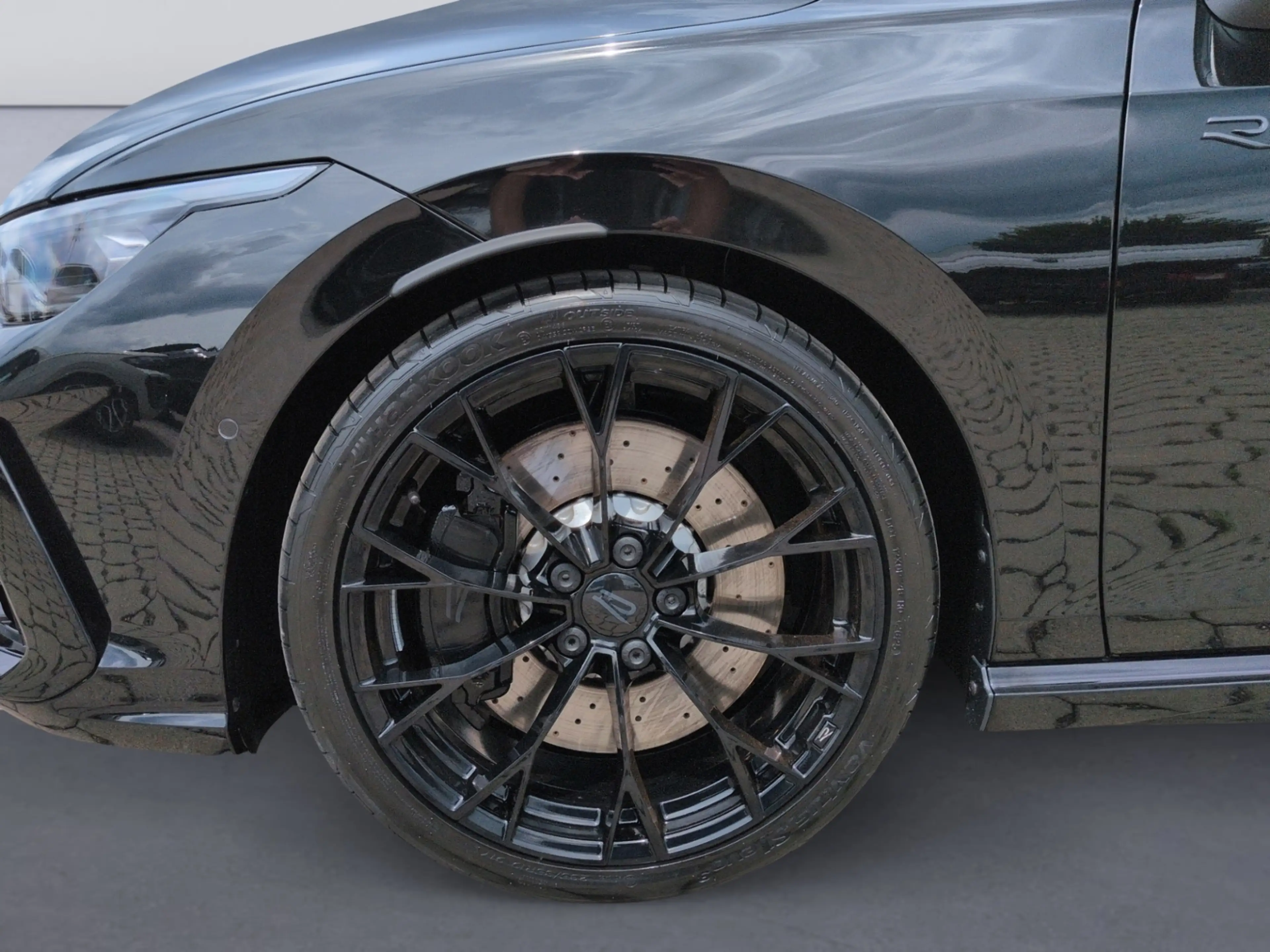 Volkswagen Golf R BLACK EDITION AKRA+PANO+DCC+H&K+MATRIX+ — photo 10