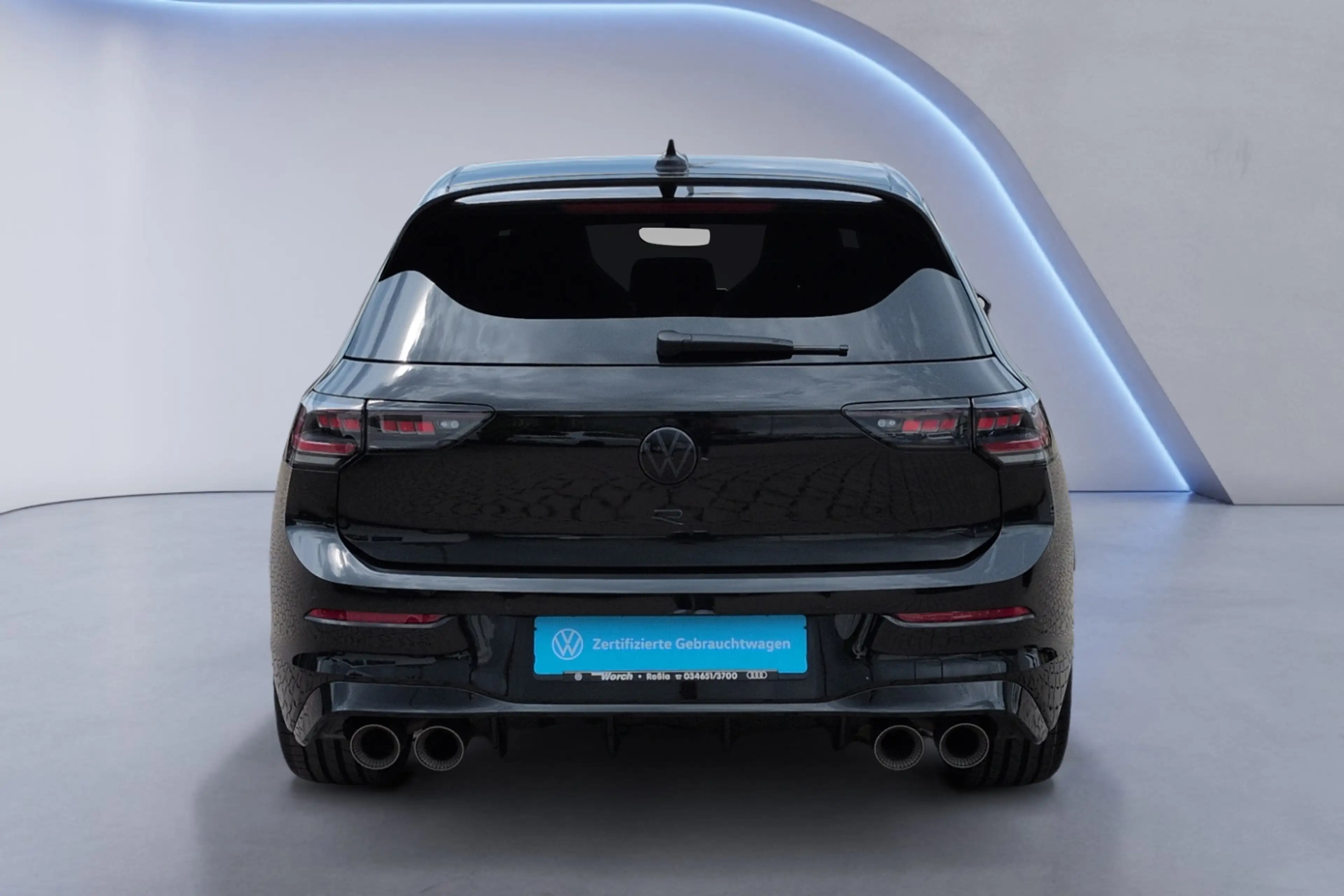 Volkswagen Golf R BLACK EDITION AKRA+PANO+DCC+H&K+MATRIX+ — photo 5