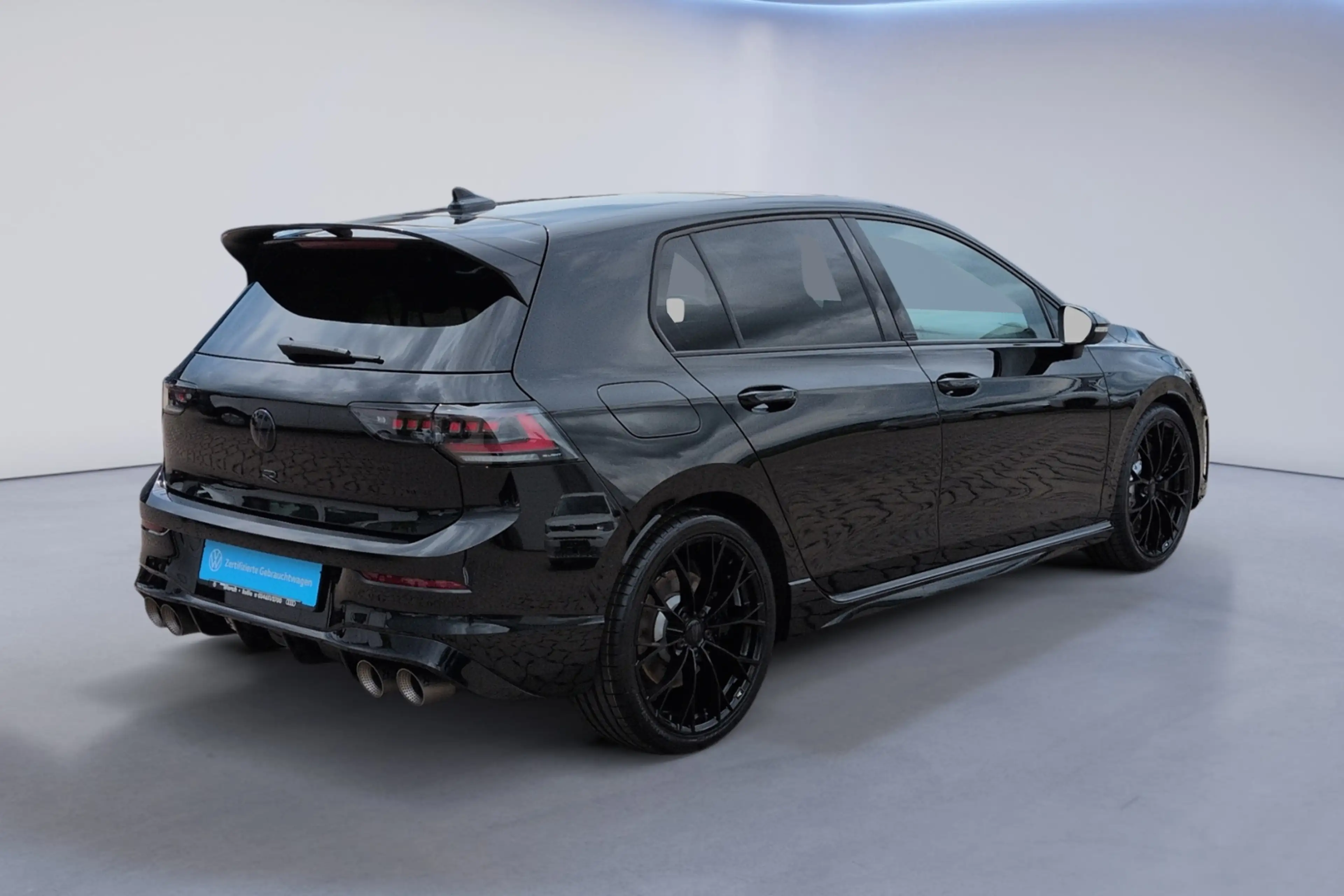 Volkswagen Golf R BLACK EDITION AKRA+PANO+DCC+H&K+MATRIX+ — photo 6