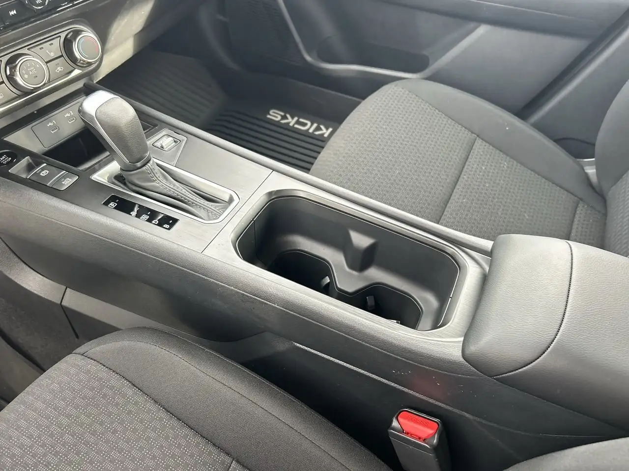 Nissan Kicks снимка Nissan Kicks