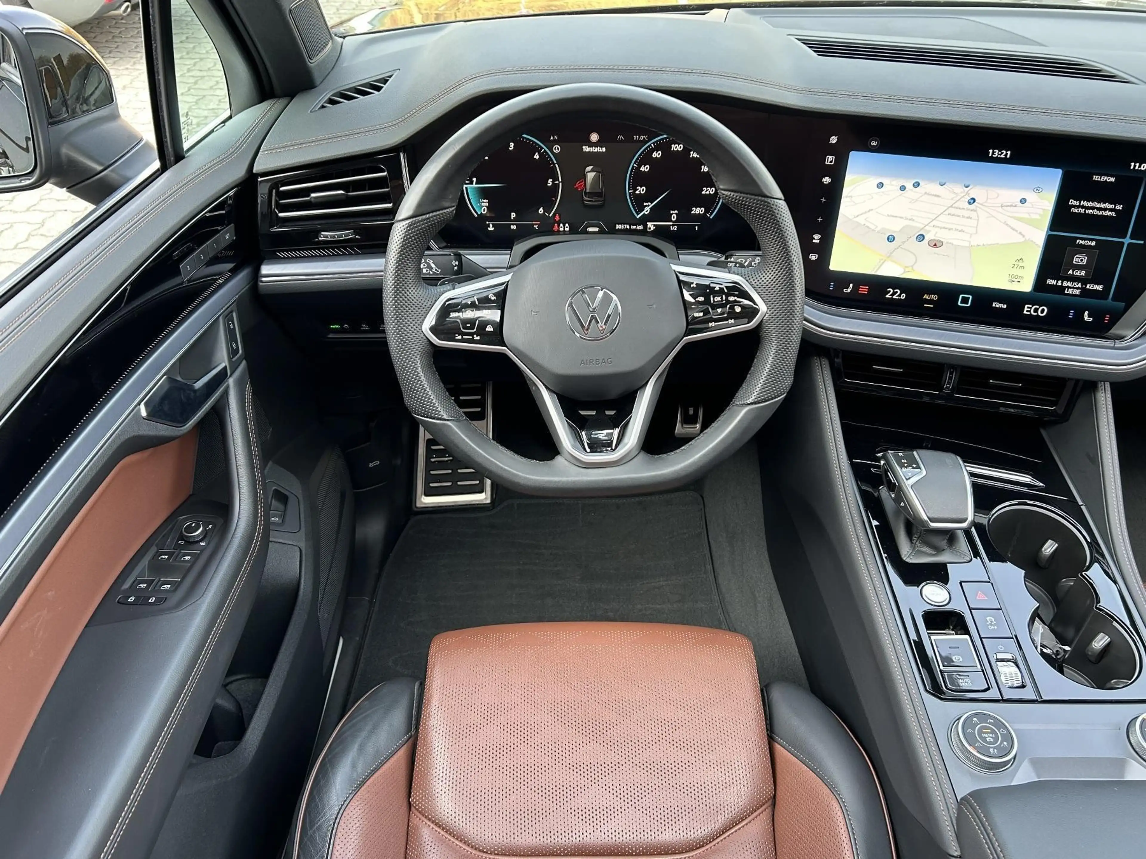 Volkswagen Touareg 3.0 TDI R-Line Matrix Panorama Massage — photo 15