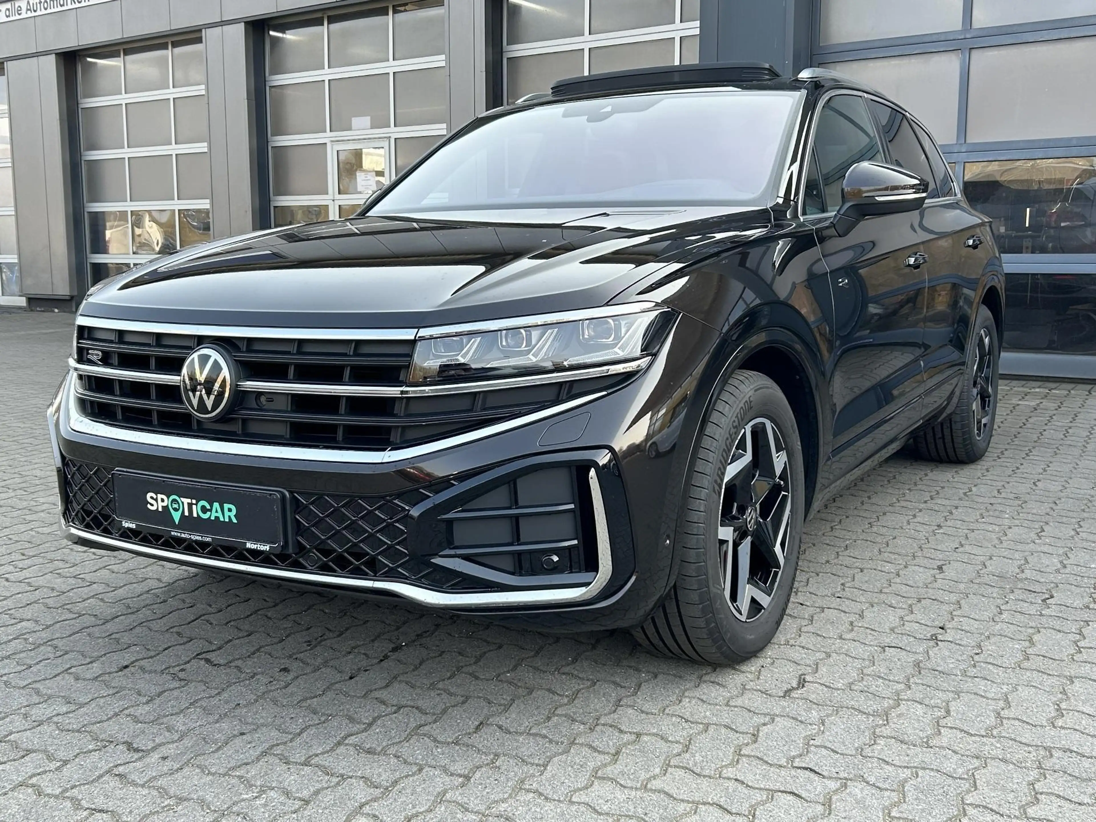 Volkswagen Touareg 3.0 TDI R-Line Matrix Panorama Massage — photo 10