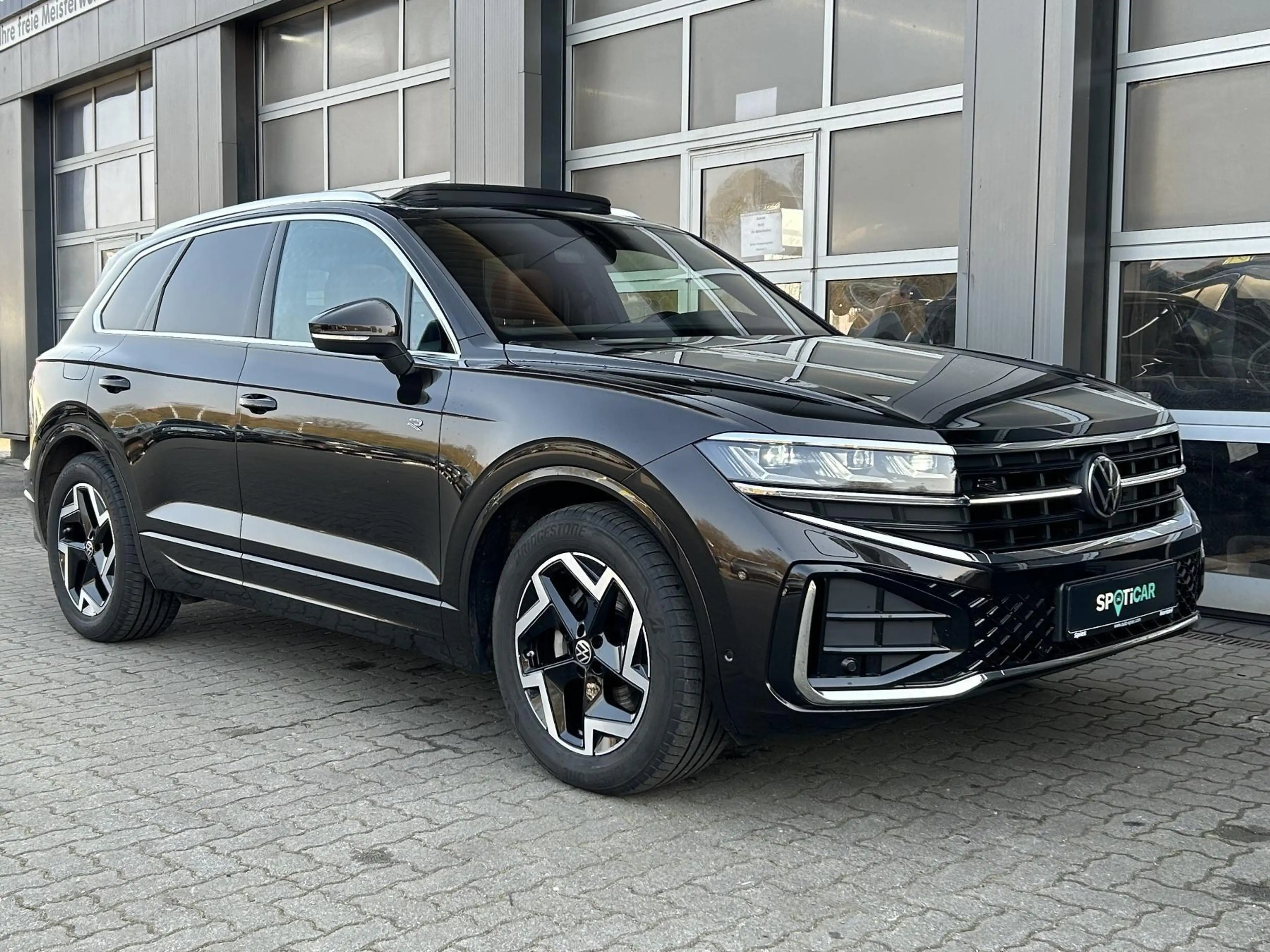 Volkswagen Touareg 3.0 TDI R-Line Matrix Panorama Massage — photo 7