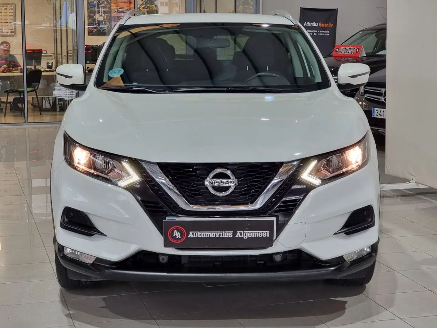 Nissan Qashqai 1.3 DIG-T N-Connecta 4x2 103kW Blanco - 2