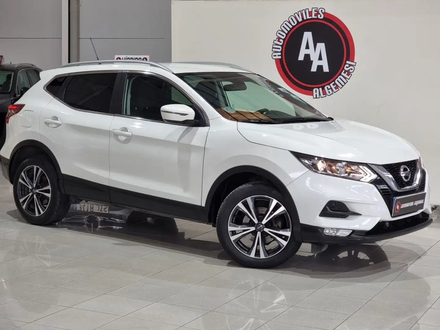 Nissan Qashqai 1.3 DIG-T N-Connecta 4x2 103kW Blanco - 1