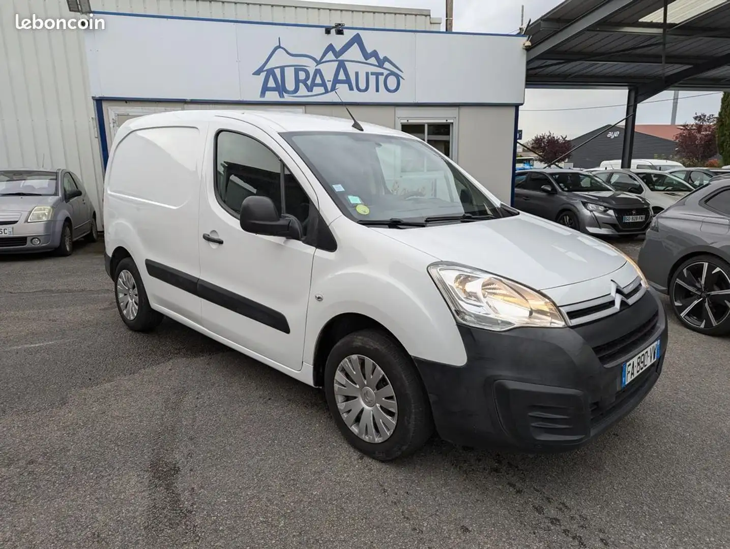 Citroen Berlingo 1.6 hdi 100 business automatique, 64000 km Bílá - 1