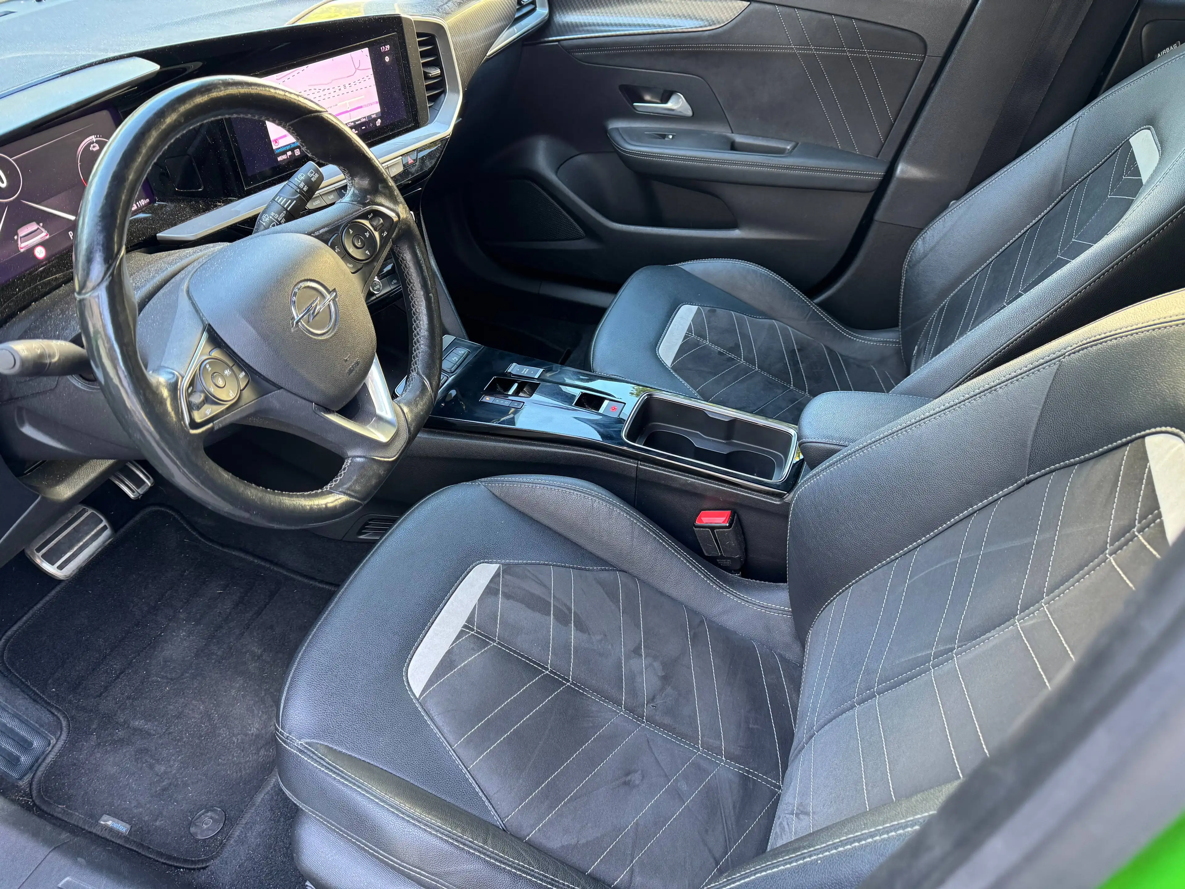 Opel Mokka-E Mokka-e Ultimate — photo 10