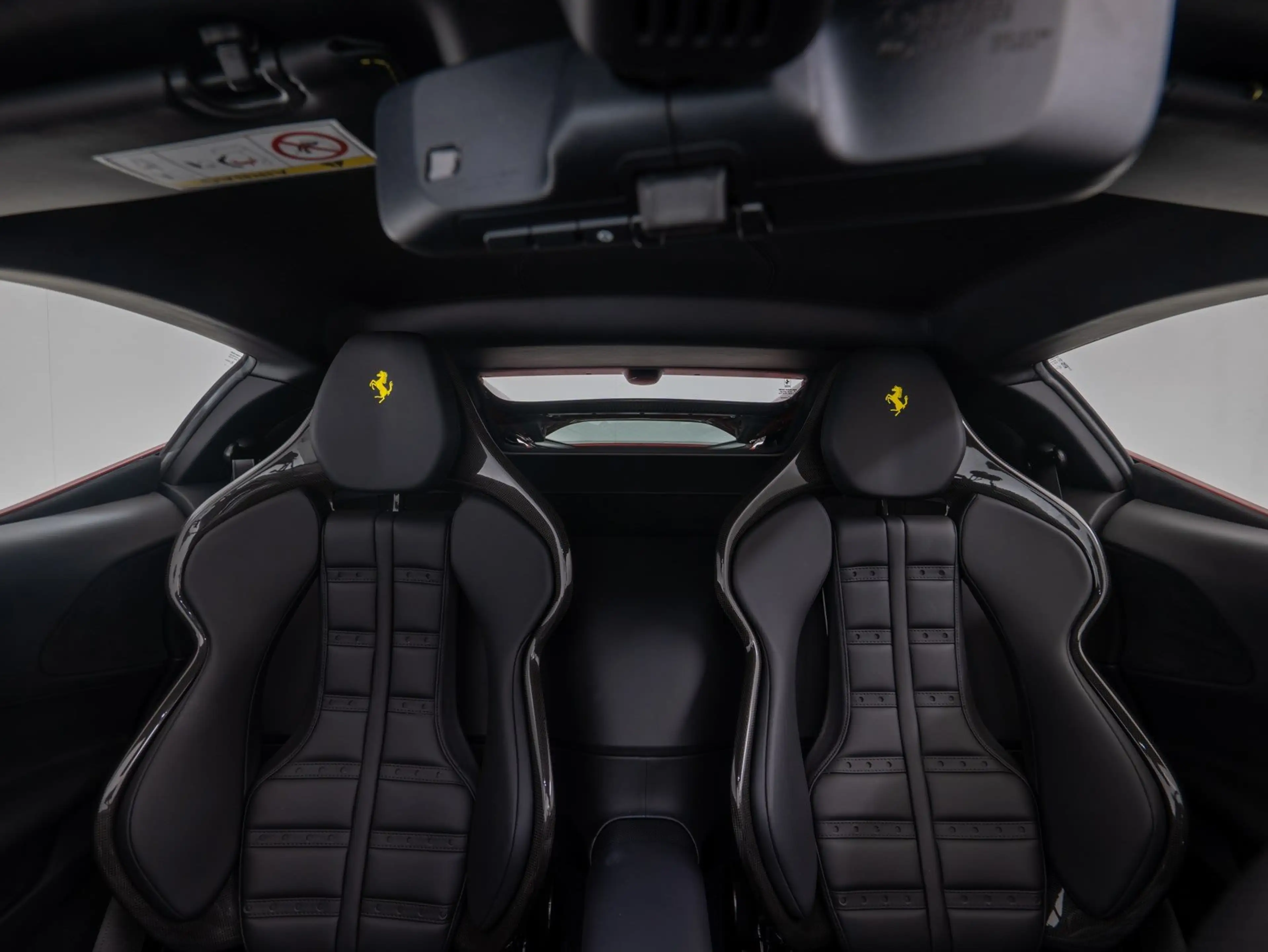 Ferrari SF90 Stradale — photo 10
