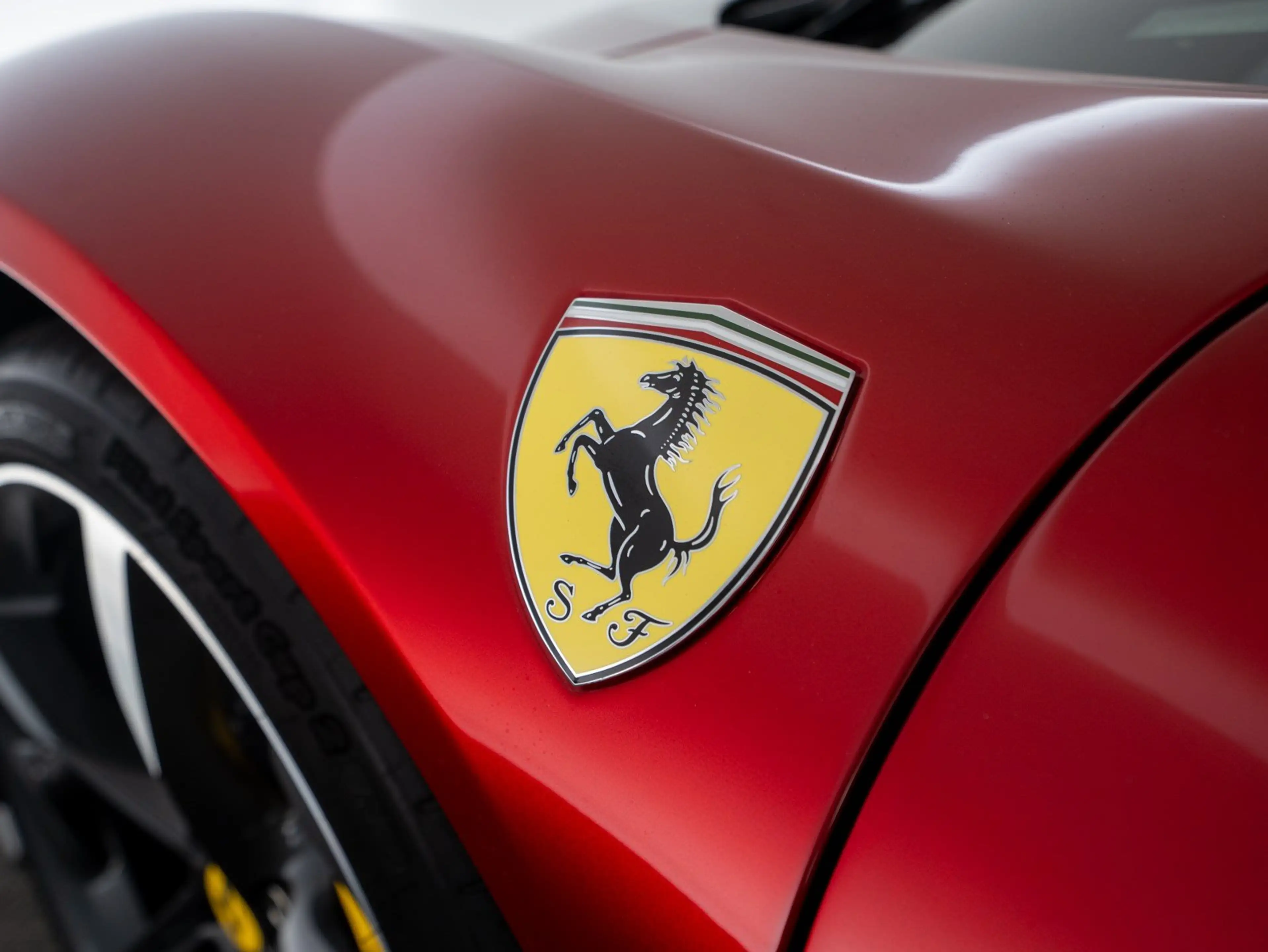 Ferrari SF90 Stradale — photo 15