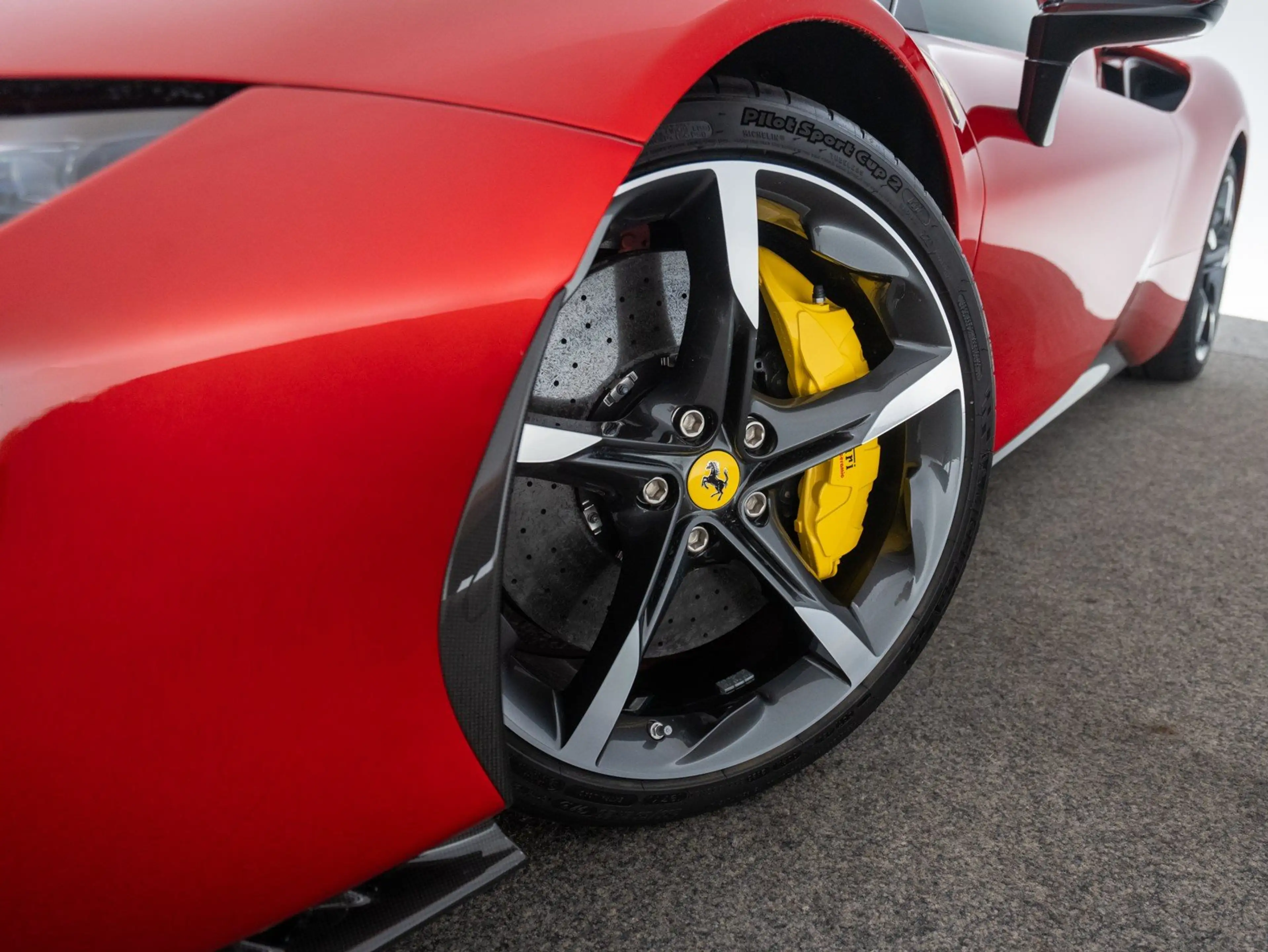 Ferrari SF90 Stradale — photo 11