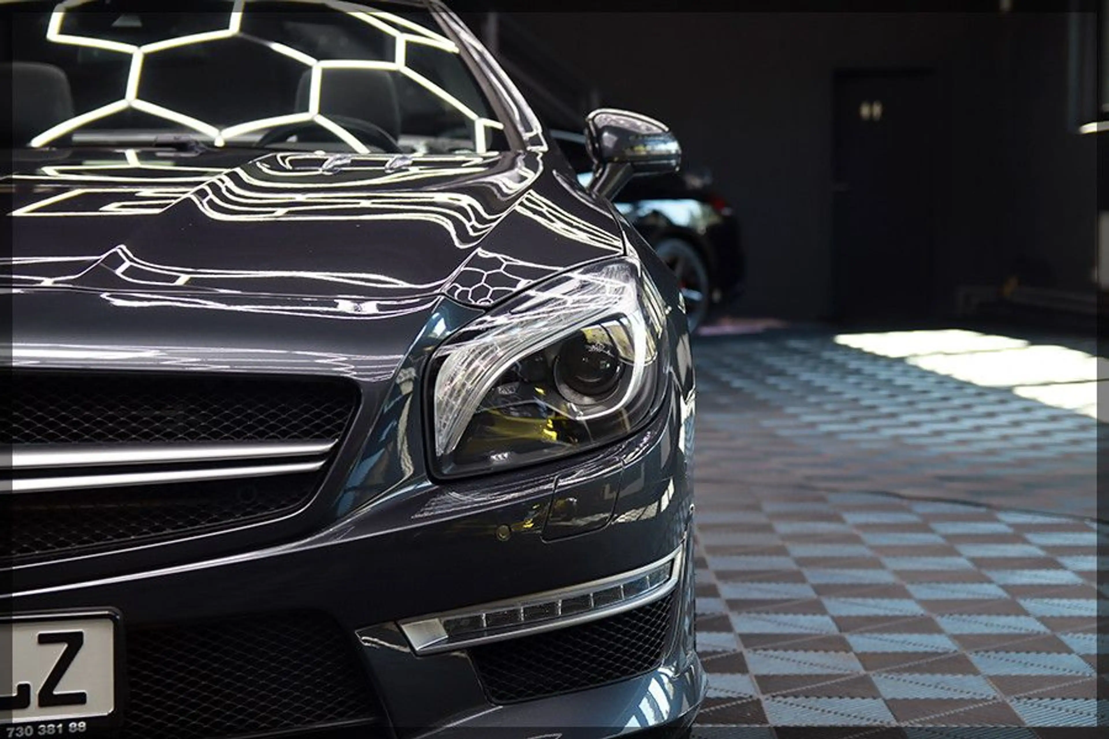 Mercedes-Benz SL 63 AMG PANO / PDC / LEDER — photo 10