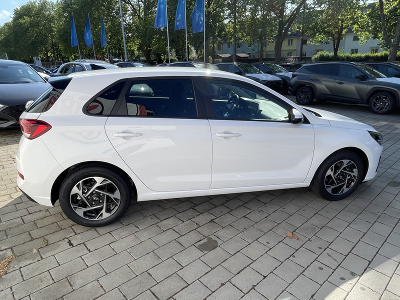 Hyundai i30 1,6 T-Gdi Sparsam&Modern/Navi/ACC/111km — photo 6