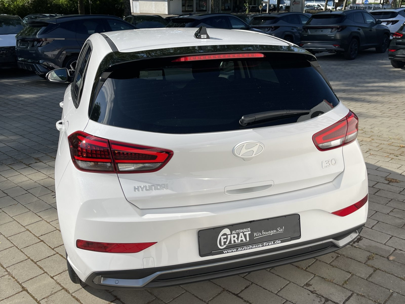 Hyundai i30 1,6 T-Gdi Sparsam&Modern/Navi/ACC/111km — photo 8