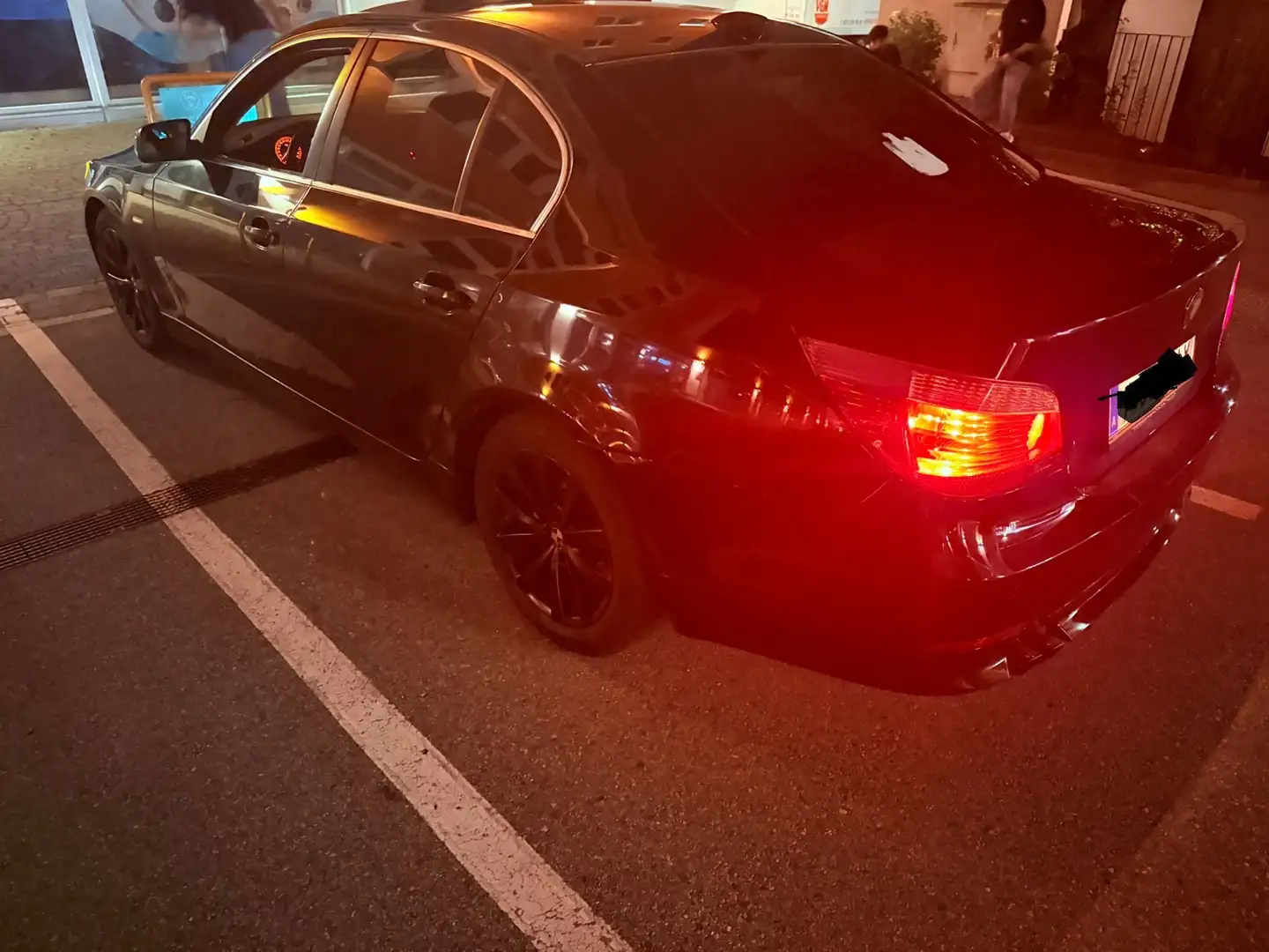 BMW 520 520i Schwarz - 2