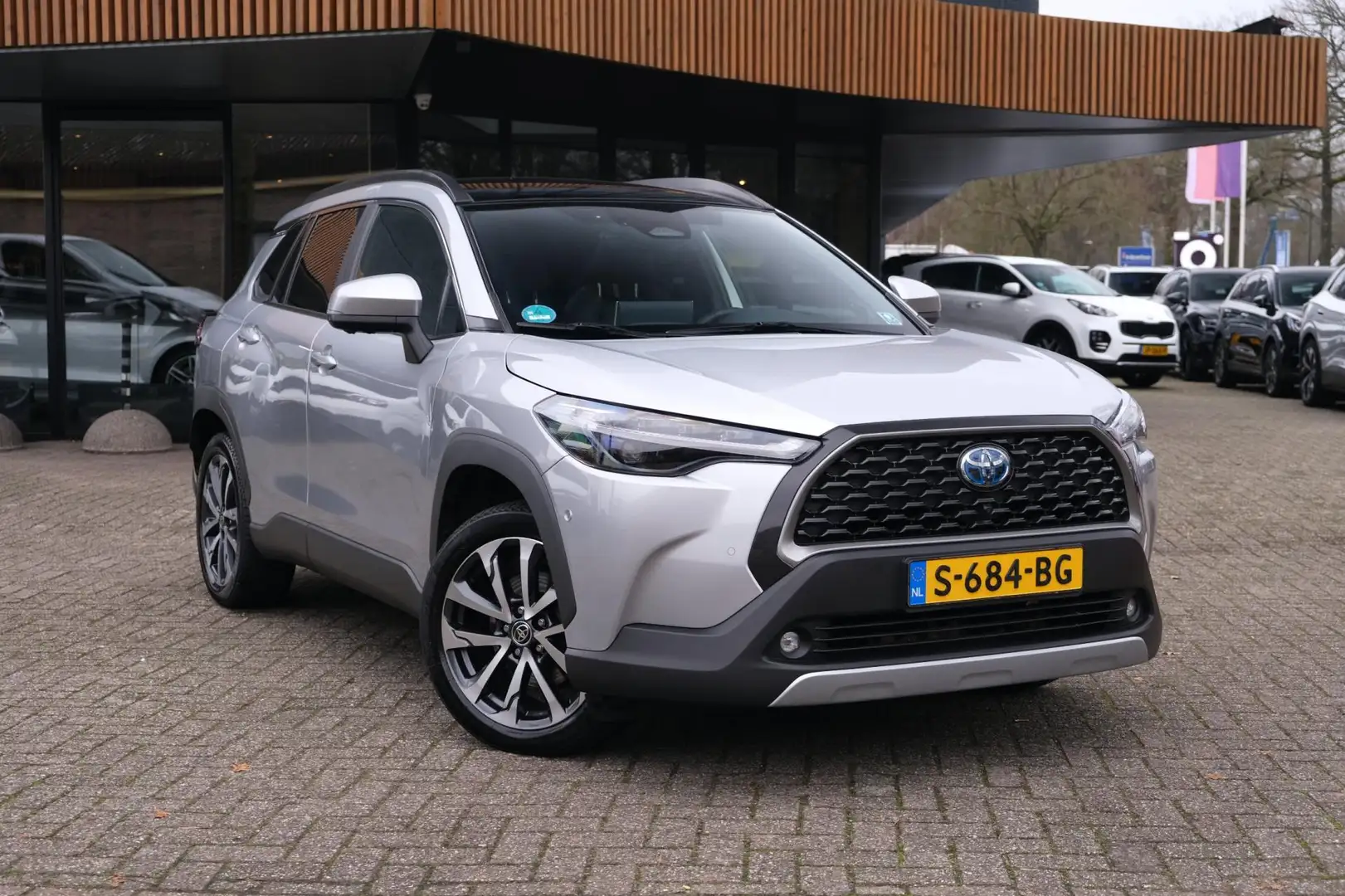 Toyota Corolla Cross 2.0 High Power Hybrid Launch Edition ACC JBL 360° Gris - 2