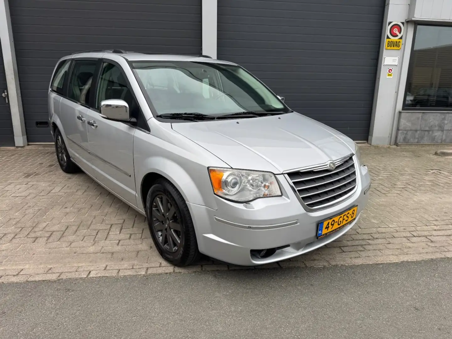 Chrysler Grand Voyager 3.8 V6 Limited Gris - 2