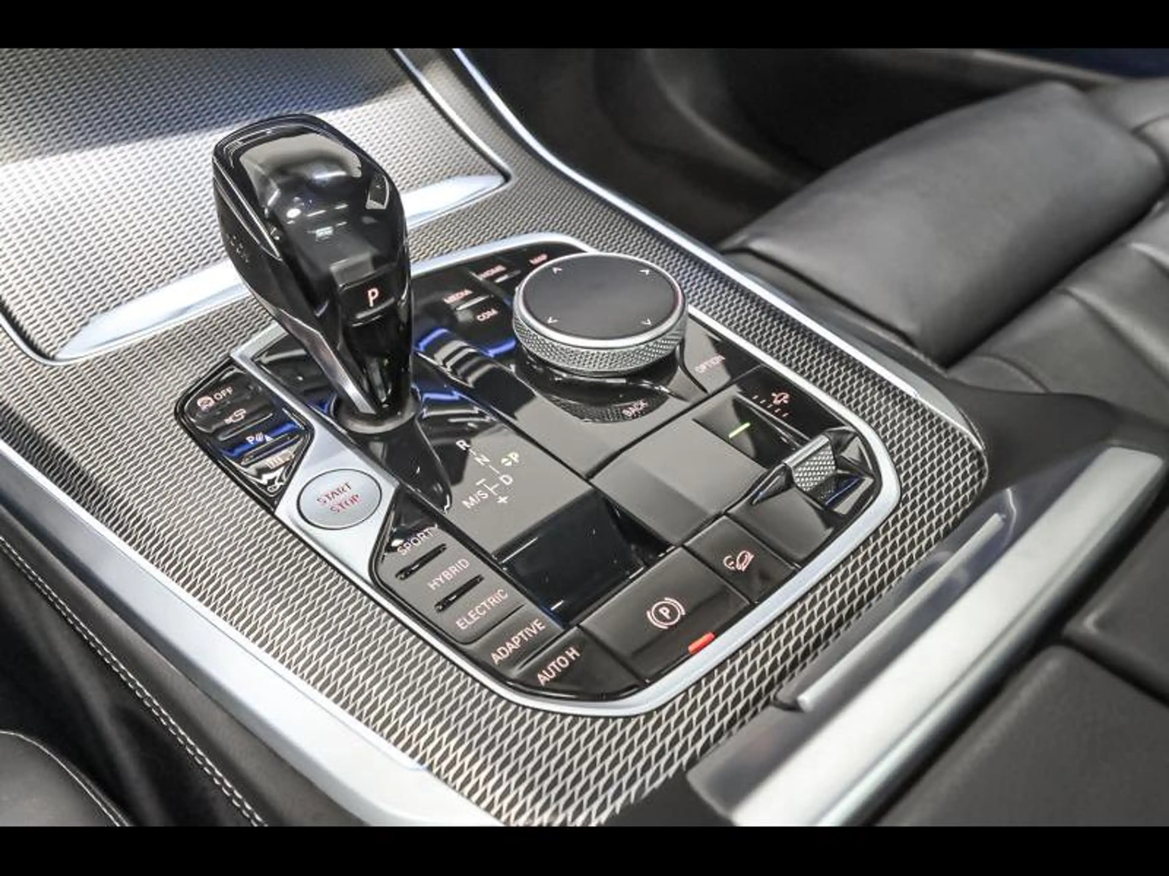 BMW X5 xDrive45e - M Pack — photo 11
