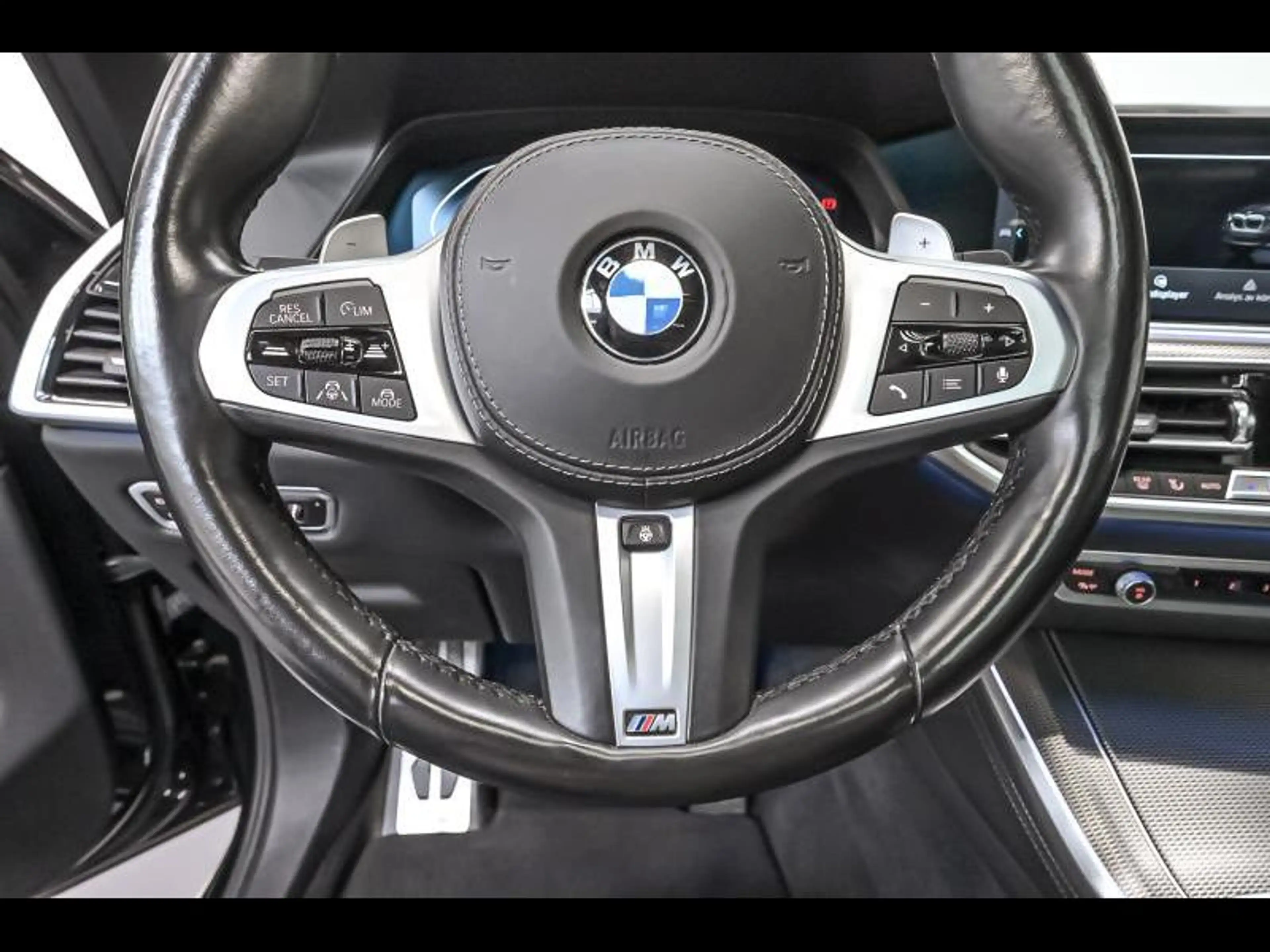 BMW X5 xDrive45e - M Pack — photo 9