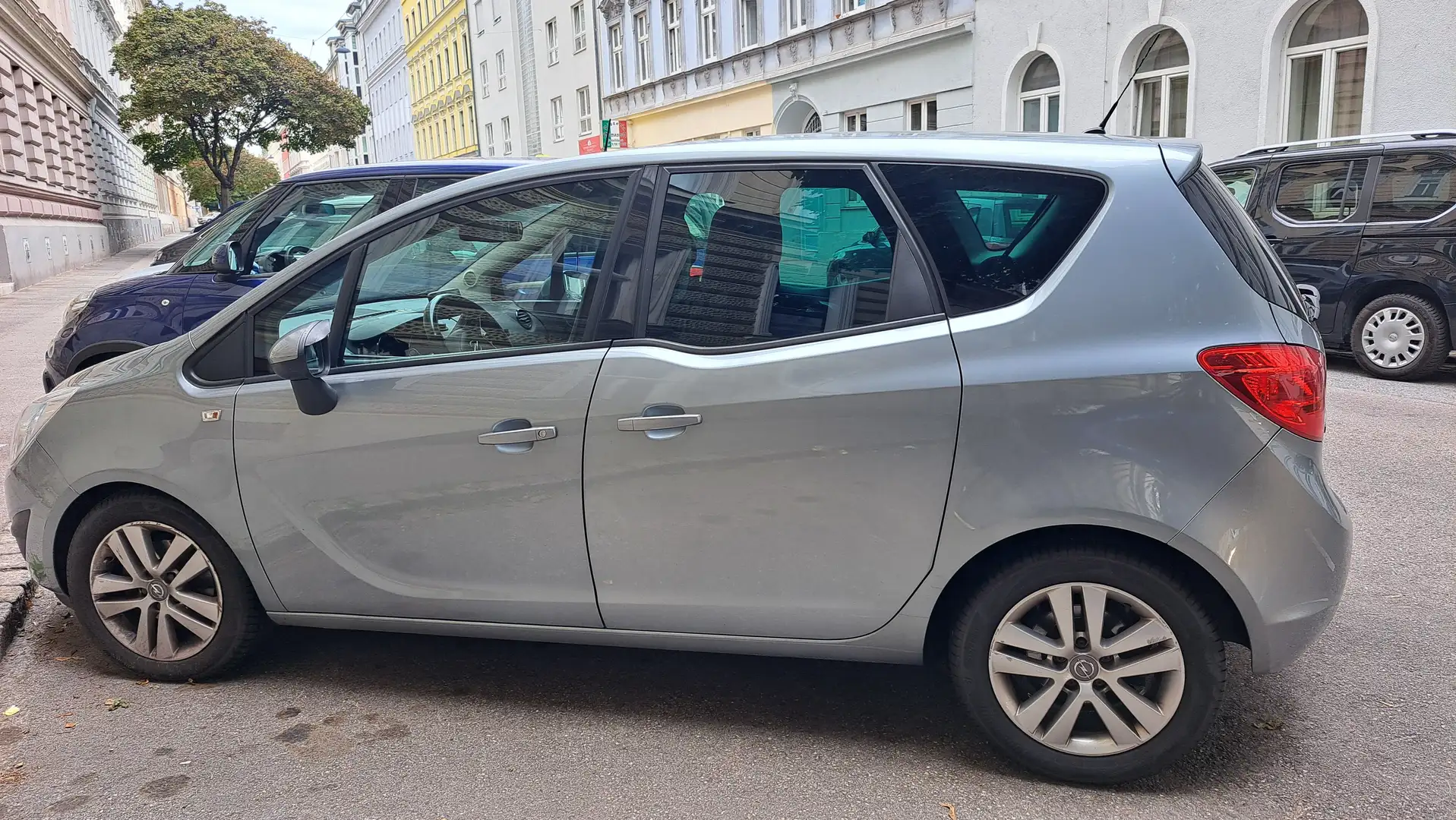 Opel Meriva Meriva 1,4 ecoFlex Edition 30 Start Grau - 2