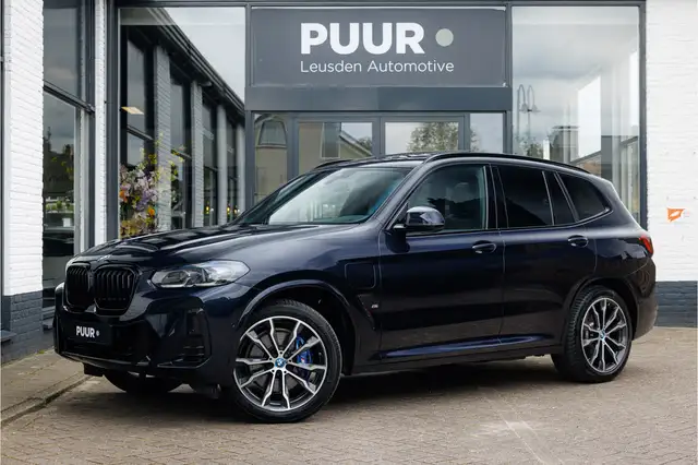BMW X3 xDrive30e Competition Stoelen Pano - Harman Kardon