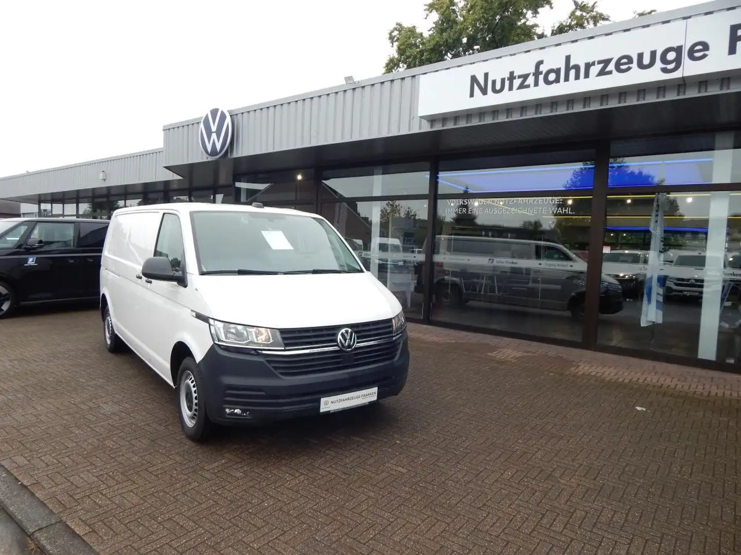 Volkswagen Transporter Kasten 2.0 TDI lang DSG ACC Kamera AHK Weiß - 2