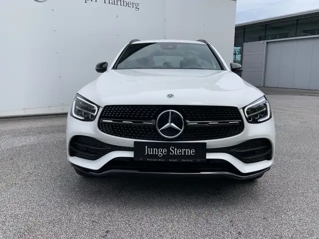 Mercedes-Benz GLC 220 d 4MATIC Shz Distr Ambi eHeck AMG PTS Ansicht 3
