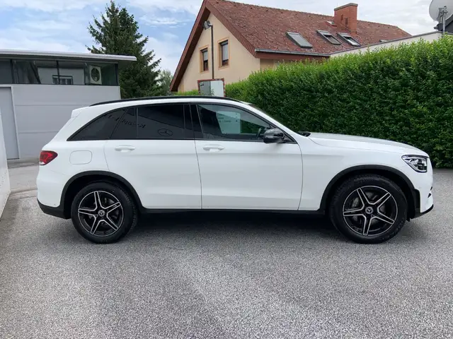 Mercedes-Benz GLC 220 d 4MATIC Shz Distr Ambi eHeck AMG PTS Ansicht 4